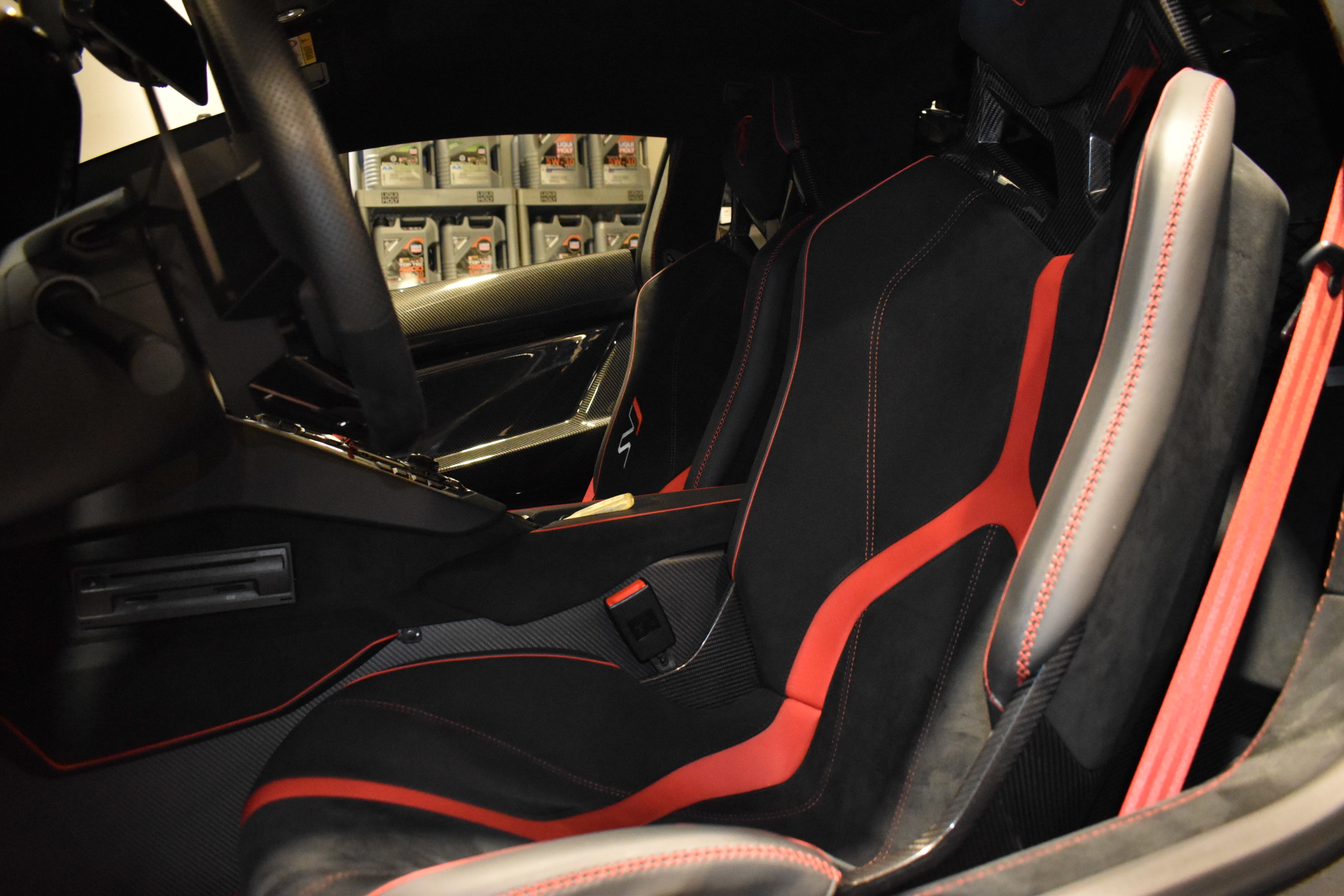 ランボルギーニ　アヴェンタドール　LP770-4　ＳＶＪ　世界900台限定車　カーボンインテリアパネル　フルバケットシート　デジタルインナーミラー　レーダー