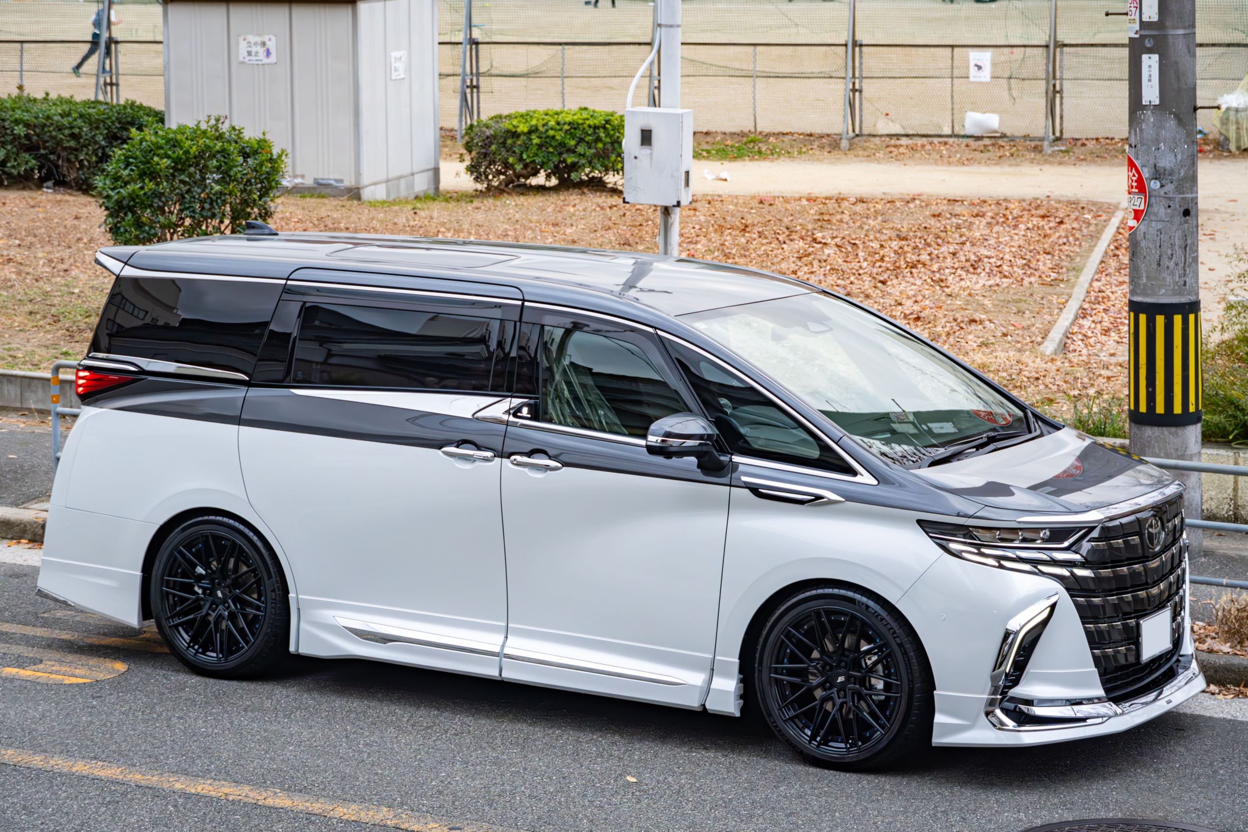 TOYOTA 40アルファード×BC Forged HCA386S ホイール ボンド大阪