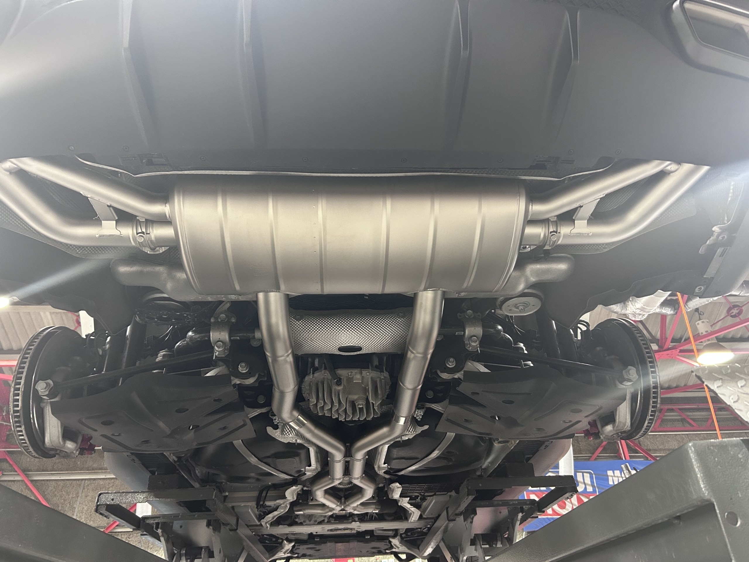 GLS63 Akrapovic マフラー交換 電動サイドステップ