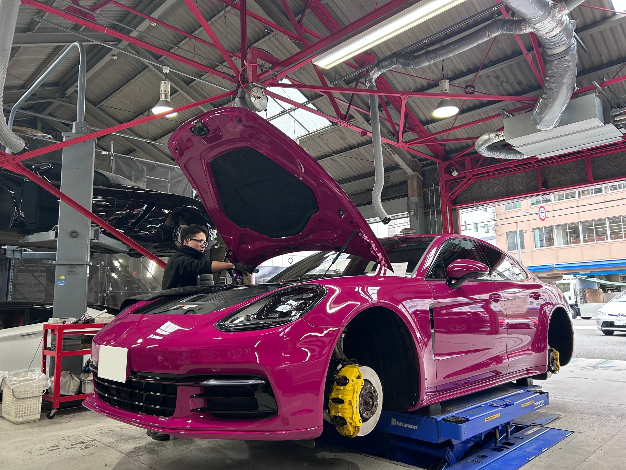 ポルシェ　971　パナメーラ　AKforged 22インチ　ホイール交換　カスタム