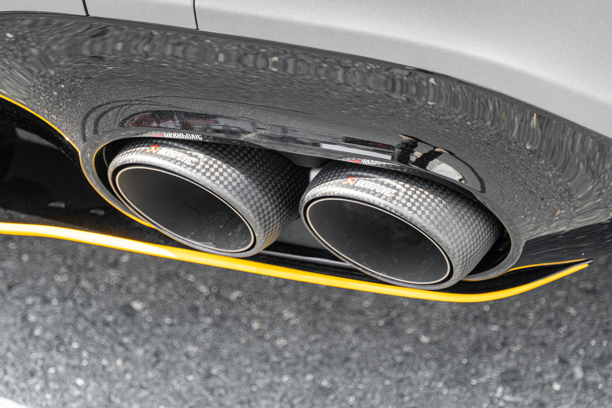 W177 A 45 S 4MATIC+ Final Edition×Akrapovic Exhaust カスタム マフラー ボンド大阪
