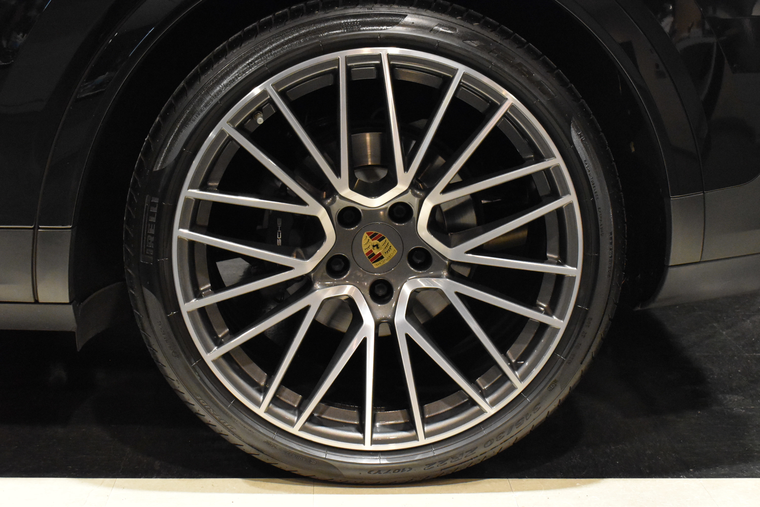 Porsche Cayenne Coupe　エアサス　スポーツエギゾースト　２２インチAW　LEDヘッドライト　14Wayコンフォートシート　テックアートフロントリップ　地デジ　レーダー＆ドライブレコーダー
