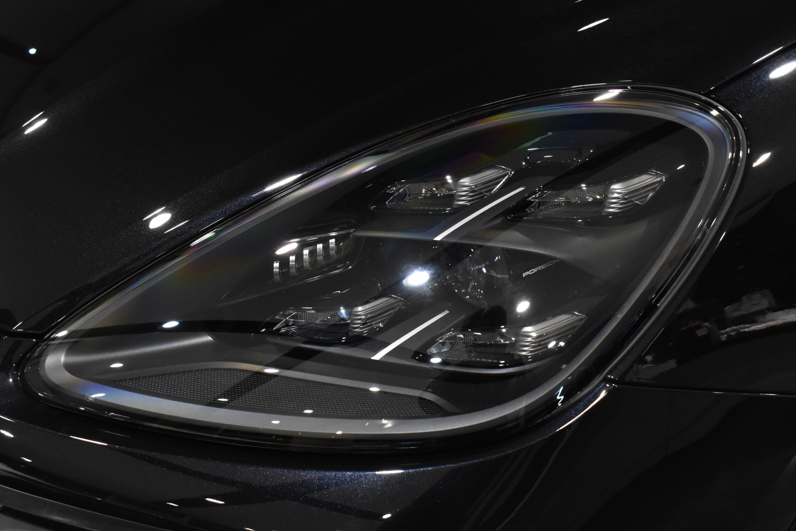 Porsche Cayenne Coupe　エアサス　スポーツエギゾースト　２２インチAW　LEDヘッドライト　14Wayコンフォートシート　テックアートフロントリップ　地デジ　レーダー＆ドライブレコーダー