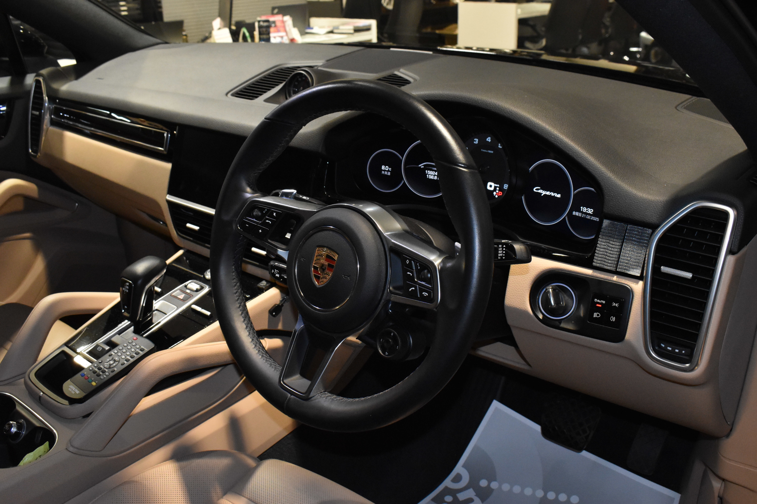 Porsche Cayenne Coupe　エアサス　スポーツエギゾースト　２２インチAW　LEDヘッドライト　14Wayコンフォートシート　テックアートフロントリップ　地デジ　レーダー＆ドライブレコーダー