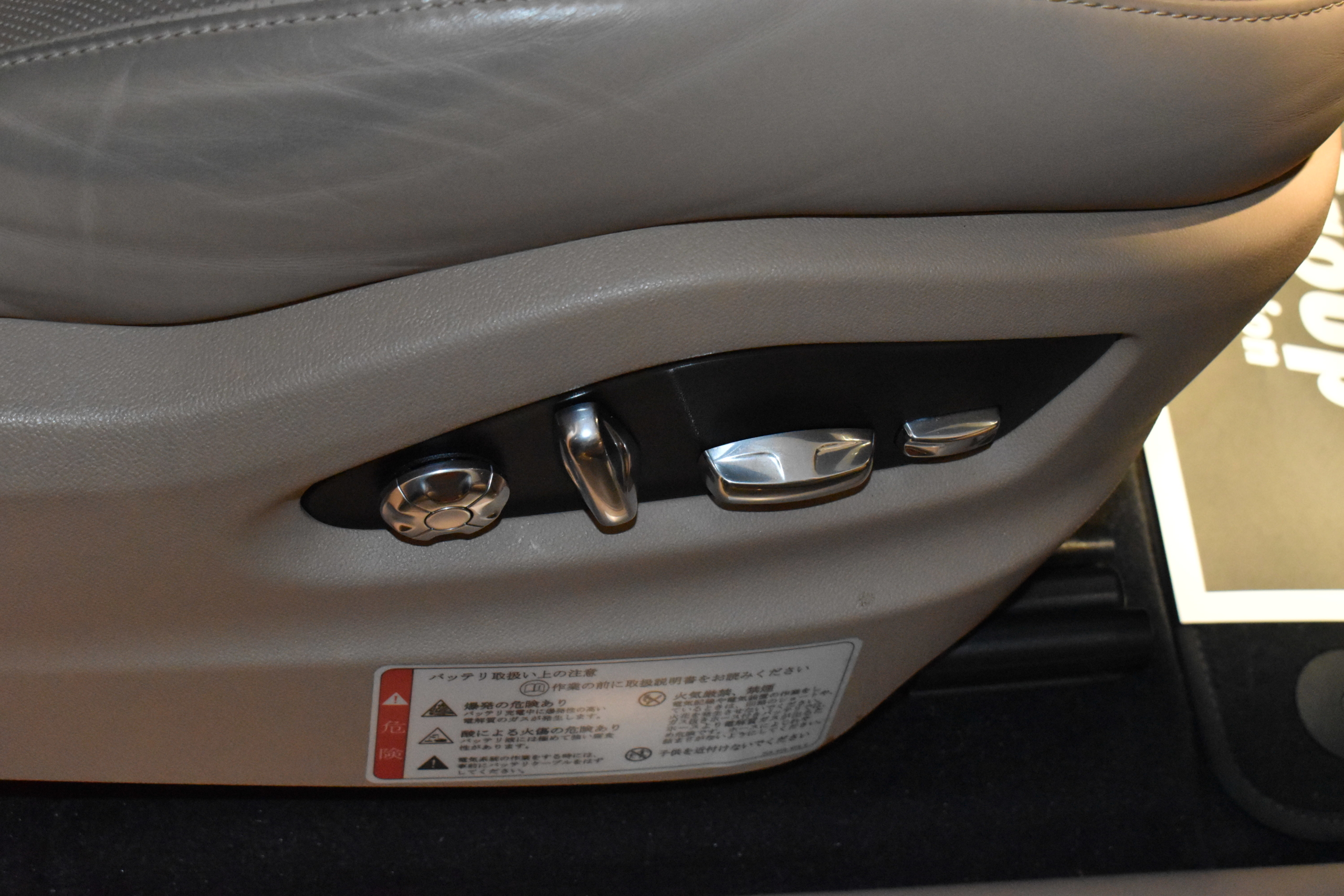Porsche Cayenne Coupe　エアサス　スポーツエギゾースト　２２インチAW　LEDヘッドライト　14Wayコンフォートシート　テックアートフロントリップ　地デジ　レーダー＆ドライブレコーダー