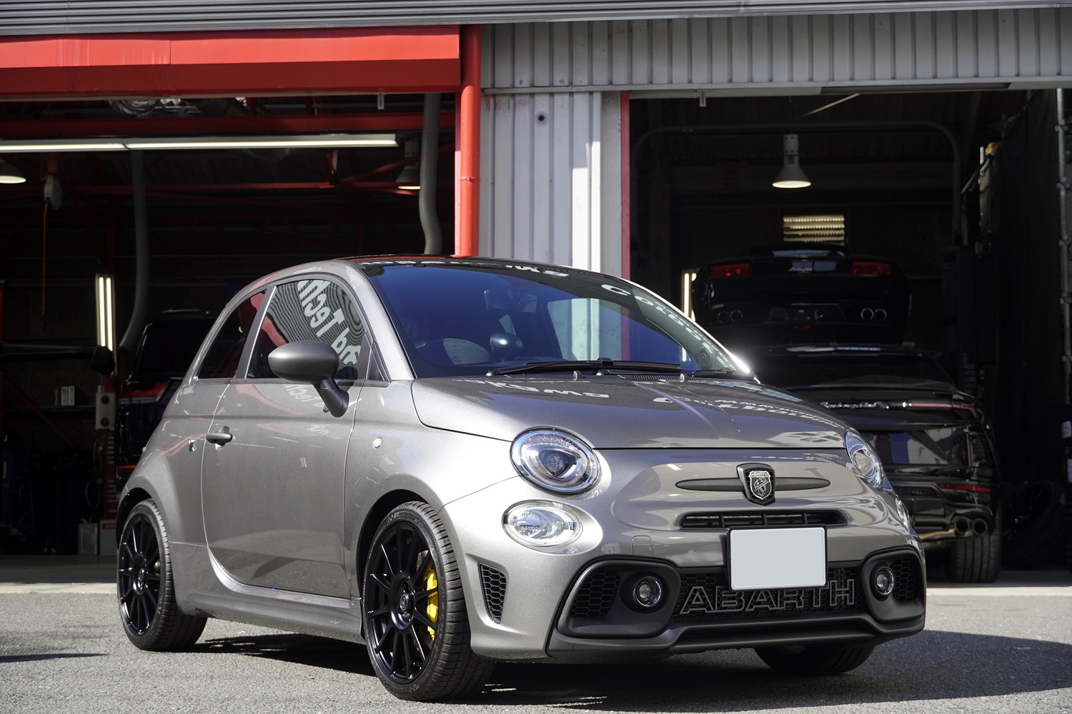 アバルト　695　LED化　デジタルインナーミラー　バックカメラ　カスタム