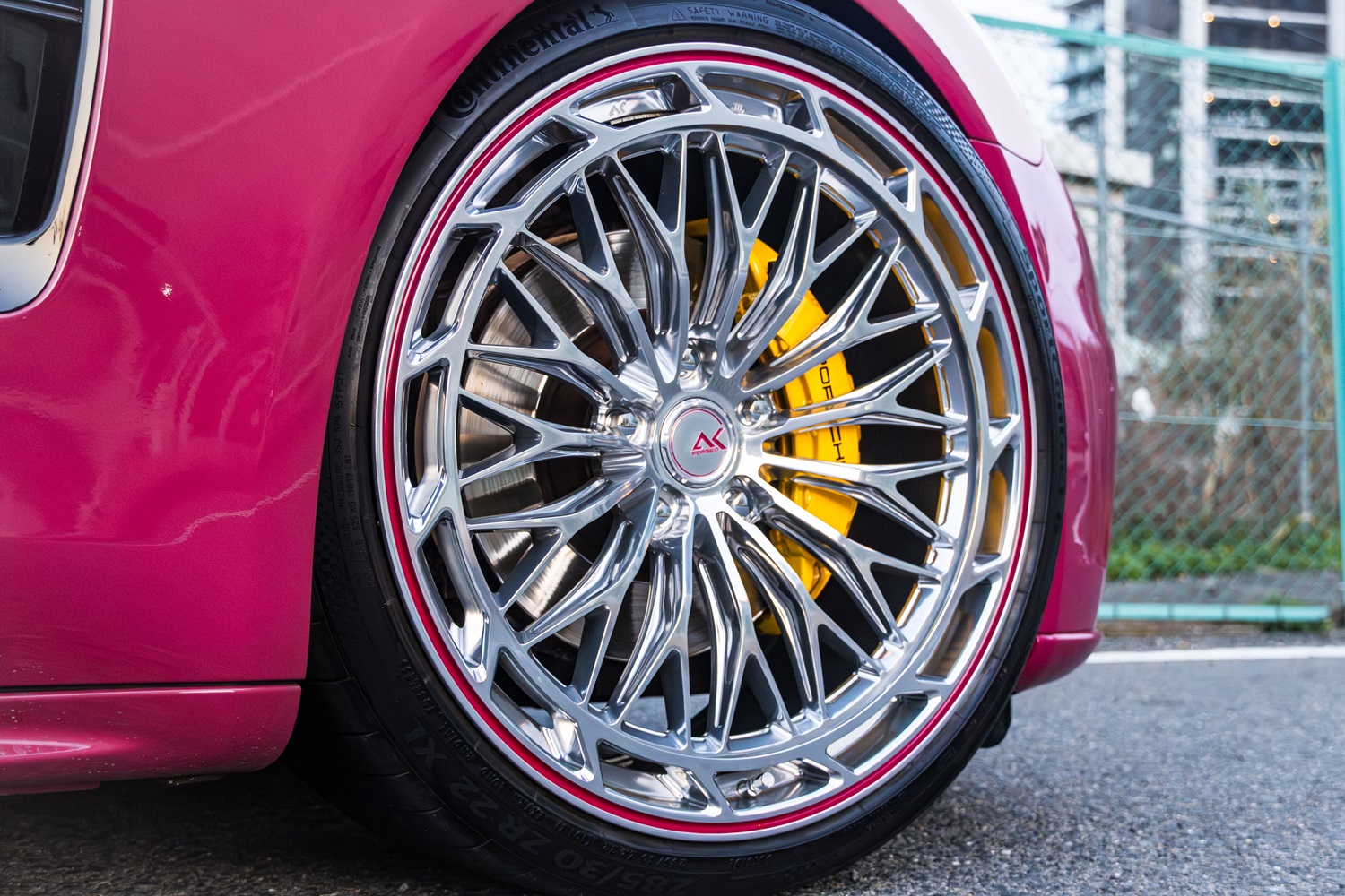 ポルシェ　971　パナメーラ　AKforged 22インチ　ホイール交換　カスタム