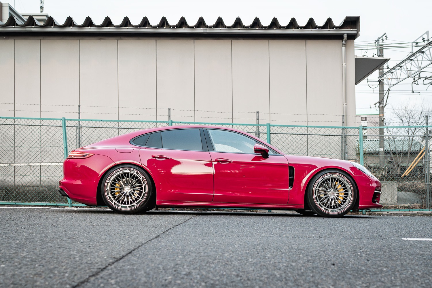 ポルシェ　971　パナメーラ　AKforged 22インチ　ホイール交換　カスタム