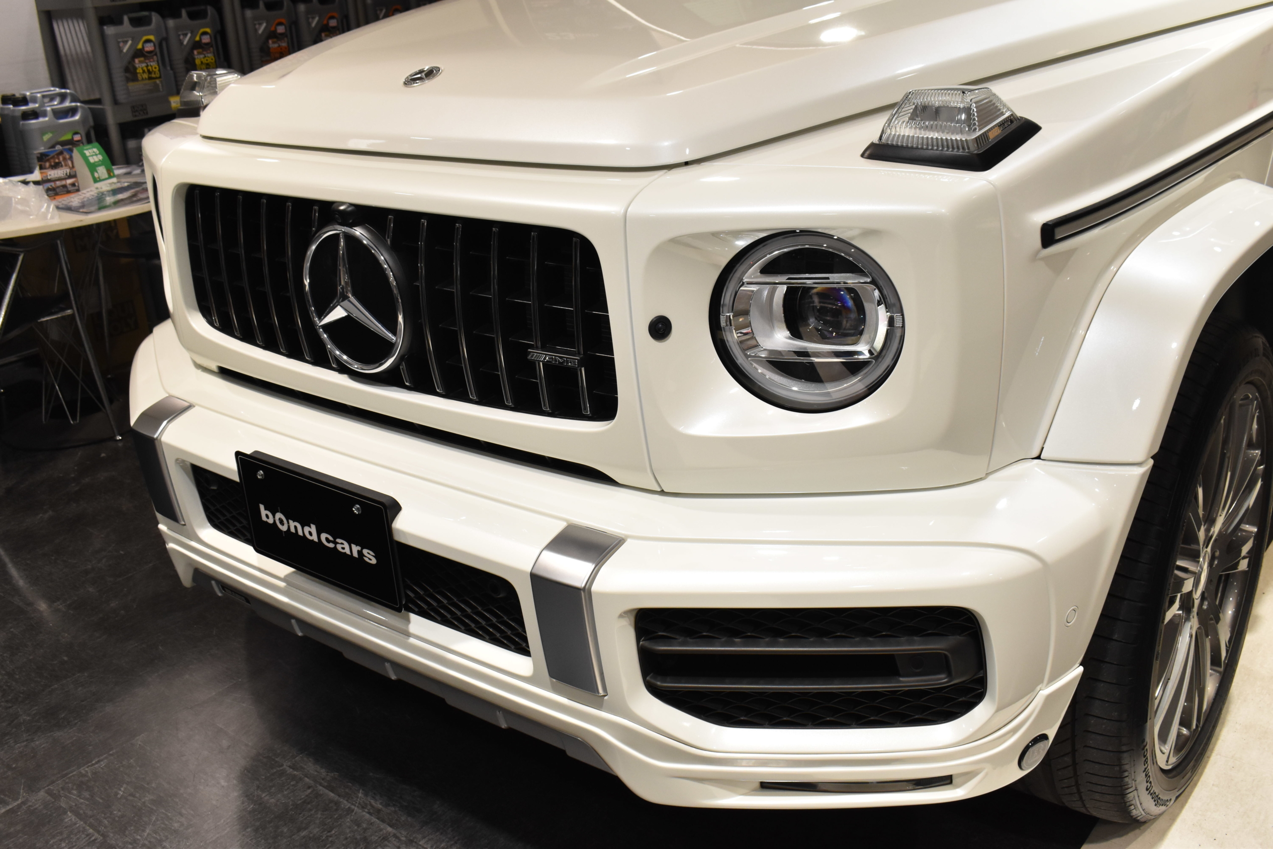 G400d　マヌファクトゥーアプログラム　G63仕様フロントマスク　BRABUSフロントリップ　BRABUSモノR22インチAW　アンビエントエアアウトレット　レーダー＆ドライブレコーダー
