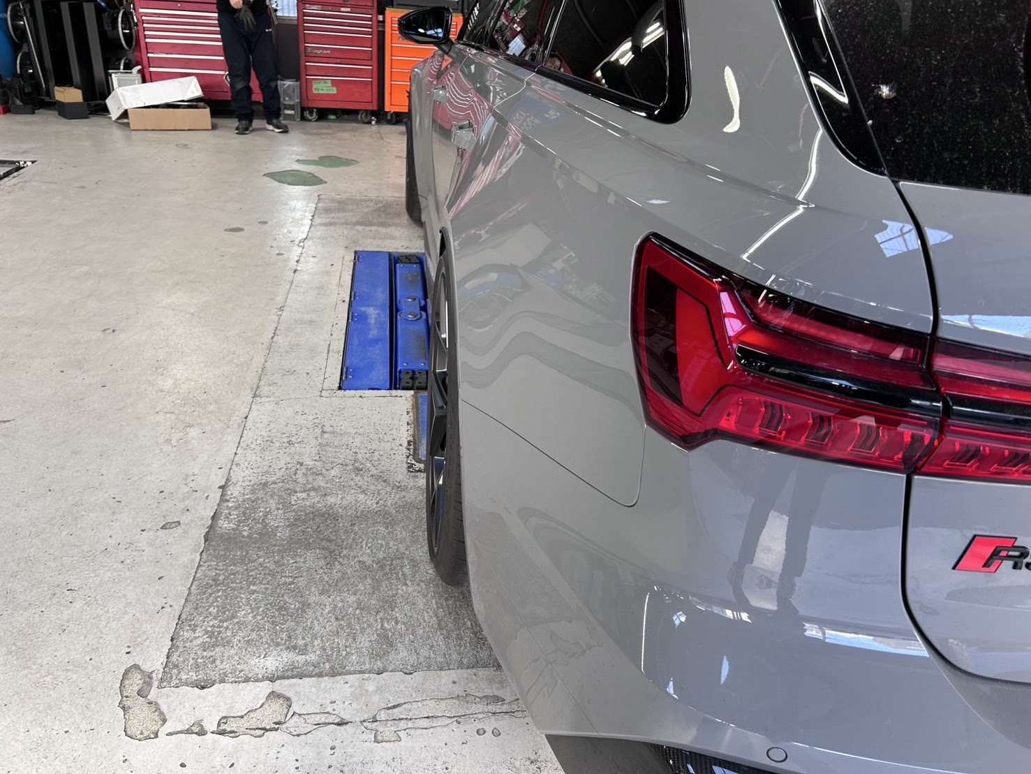 アウディ RS6 ローダウン　KW スペーサー