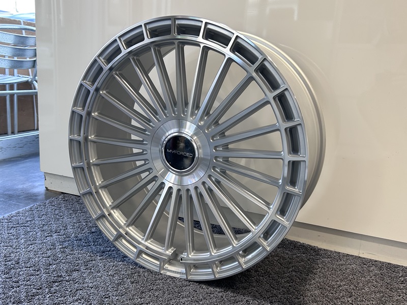 MVforged MVF40 カリナン