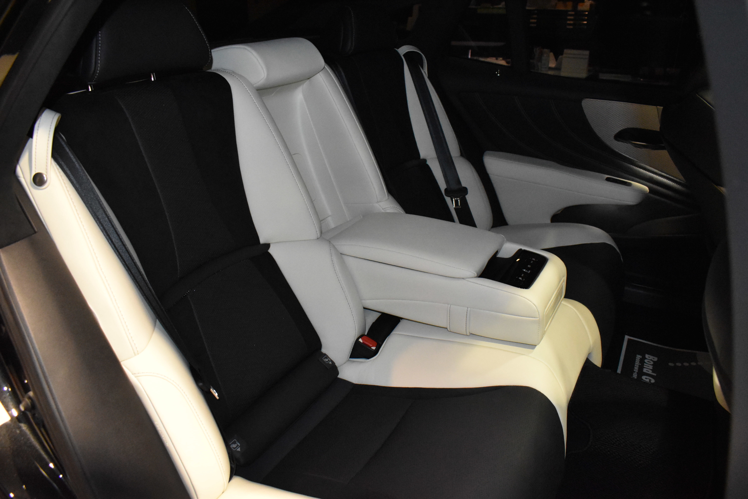 LEXUS LS500 FSPORT TRDＦ／Ｓ／Ｒ／リアマフラー／ミラーカバー　カーボントランクスポイラー　マークレビンソン　レーダー＆ドライブレコーダー