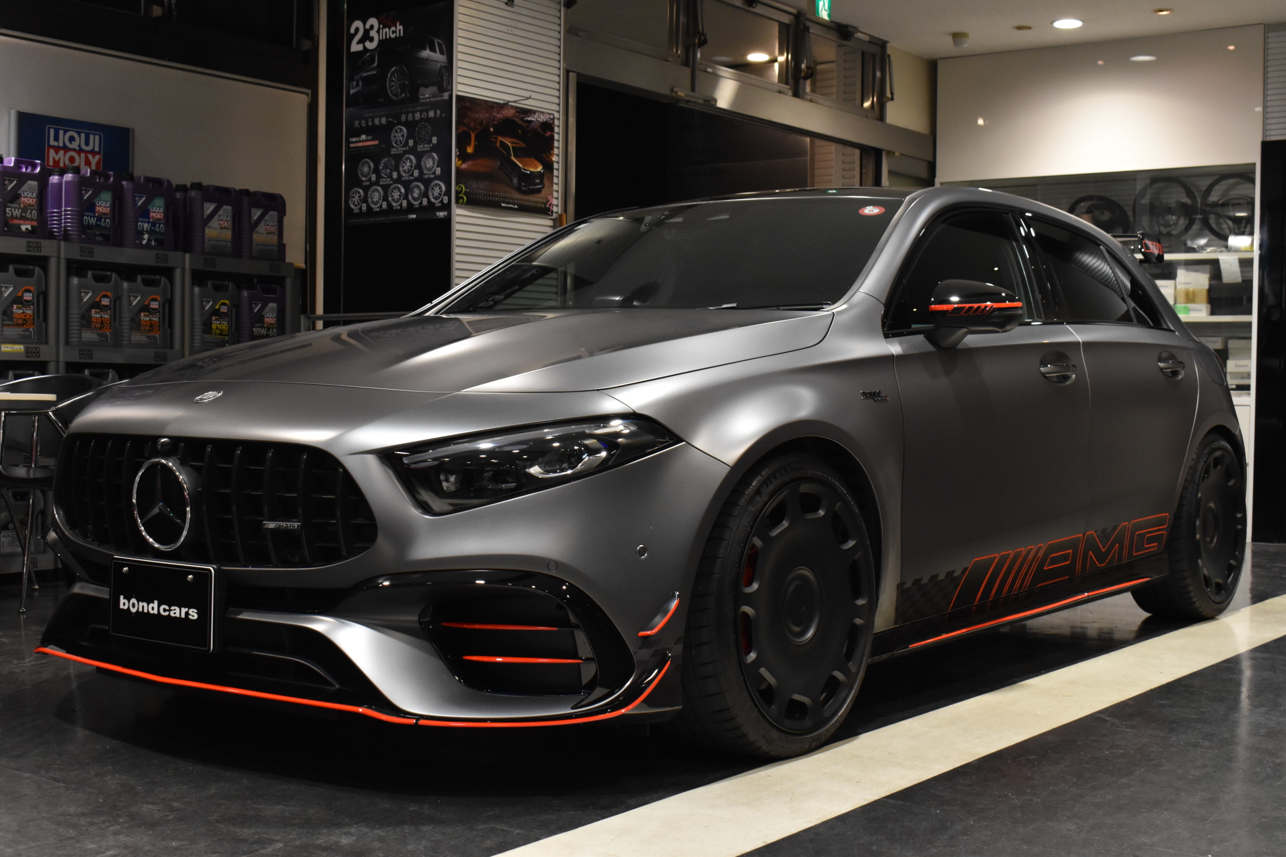A45S メルセデスベンツ　メルセデスAMG　ストリートスタイルエディション　限定車　BCフォージド　Akrapovicマフラー　ASR　プロテクション　KW　HAS　ボンド大阪　ボンドカーズ