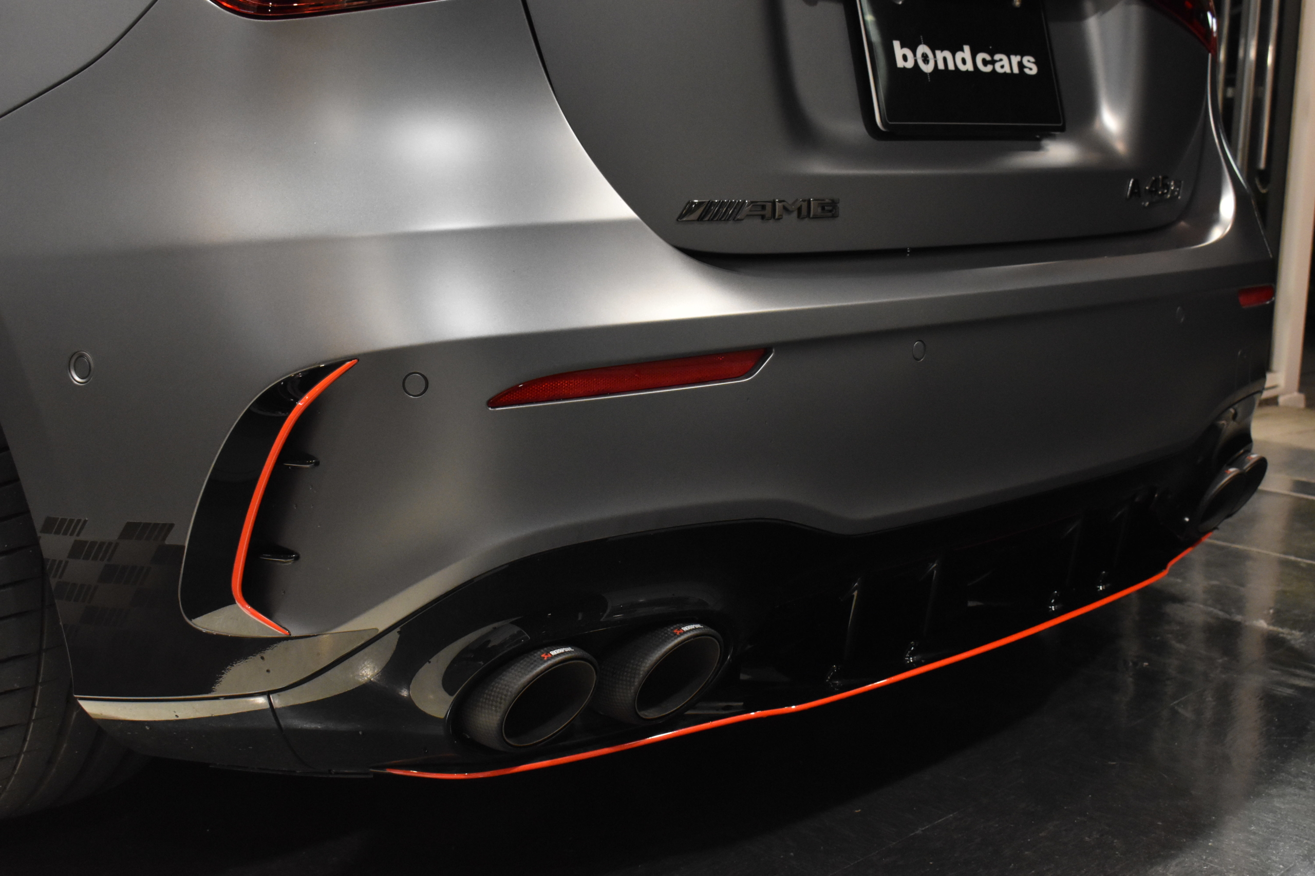 A45S メルセデスベンツ　メルセデスAMG　ストリートスタイルエディション　限定車　BCフォージド　Akrapovicマフラー　ASR　プロテクション　KW　HAS　ボンド大阪　ボンドカーズ