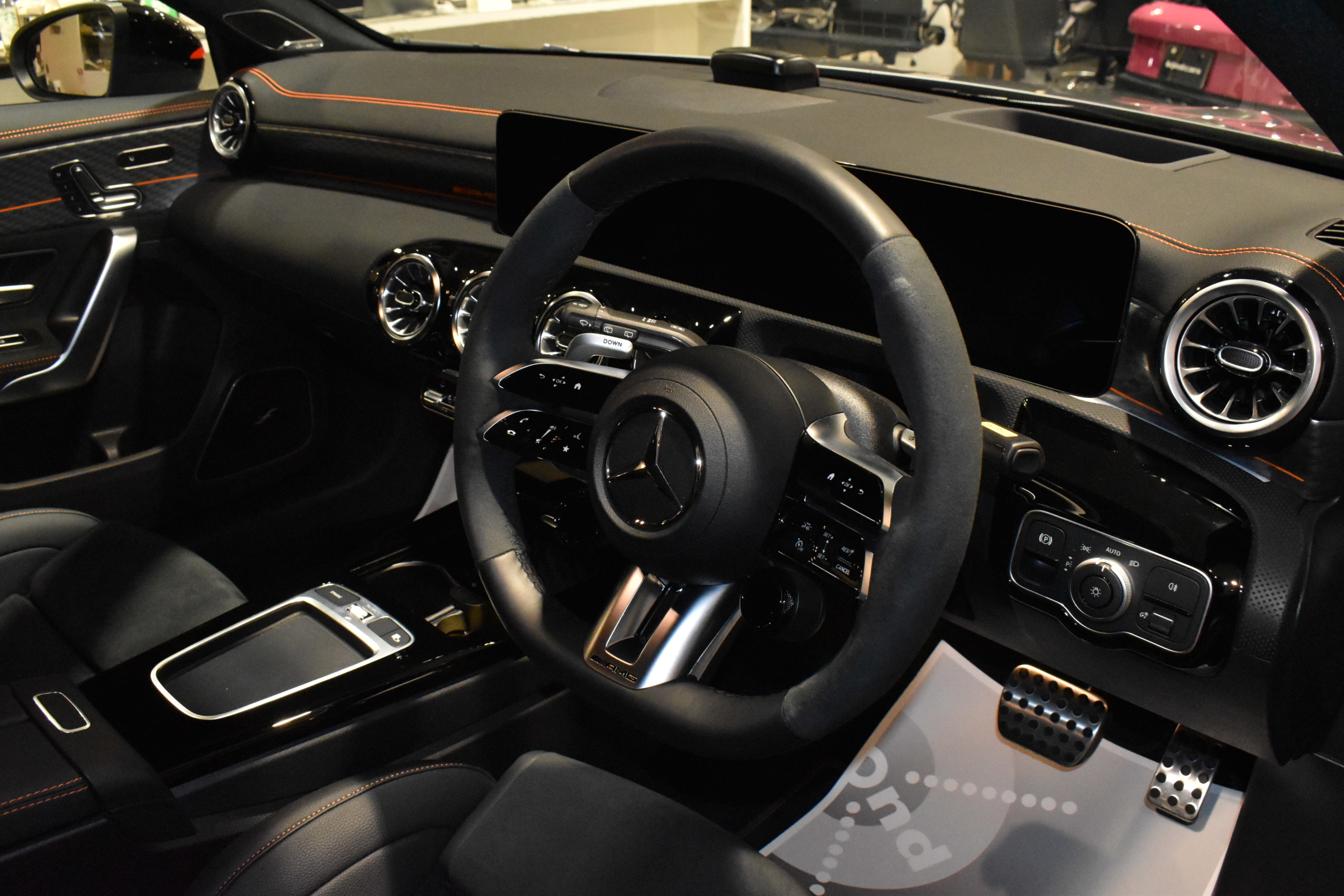 A45S メルセデスベンツ　メルセデスAMG　ストリートスタイルエディション　限定車　BCフォージド　Akrapovicマフラー　ASR　プロテクション　KW　HAS　ボンド大阪　ボンドカーズ