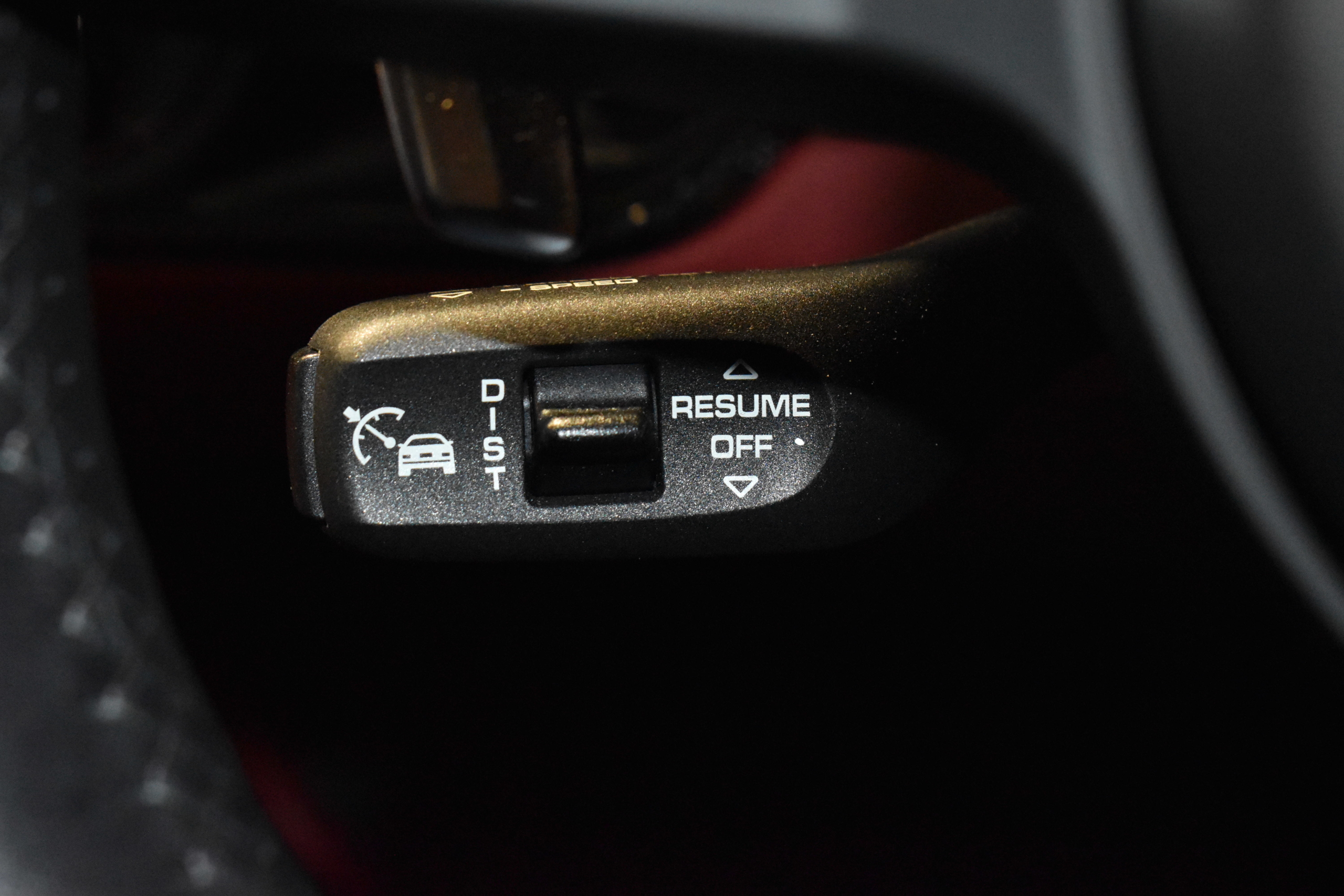 991.2 ターボS　キャララホワイトM　赤革（シートヒーター＆ベンチレーション）　左ハンドル　BOSE　ACC　PCCB　エントリーアンドドライブ　カーボンインテリア　レーダー