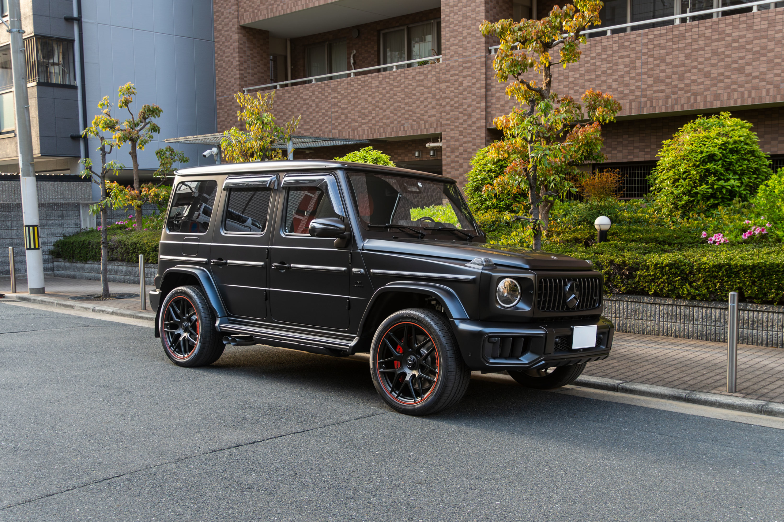 W465 G63 bond