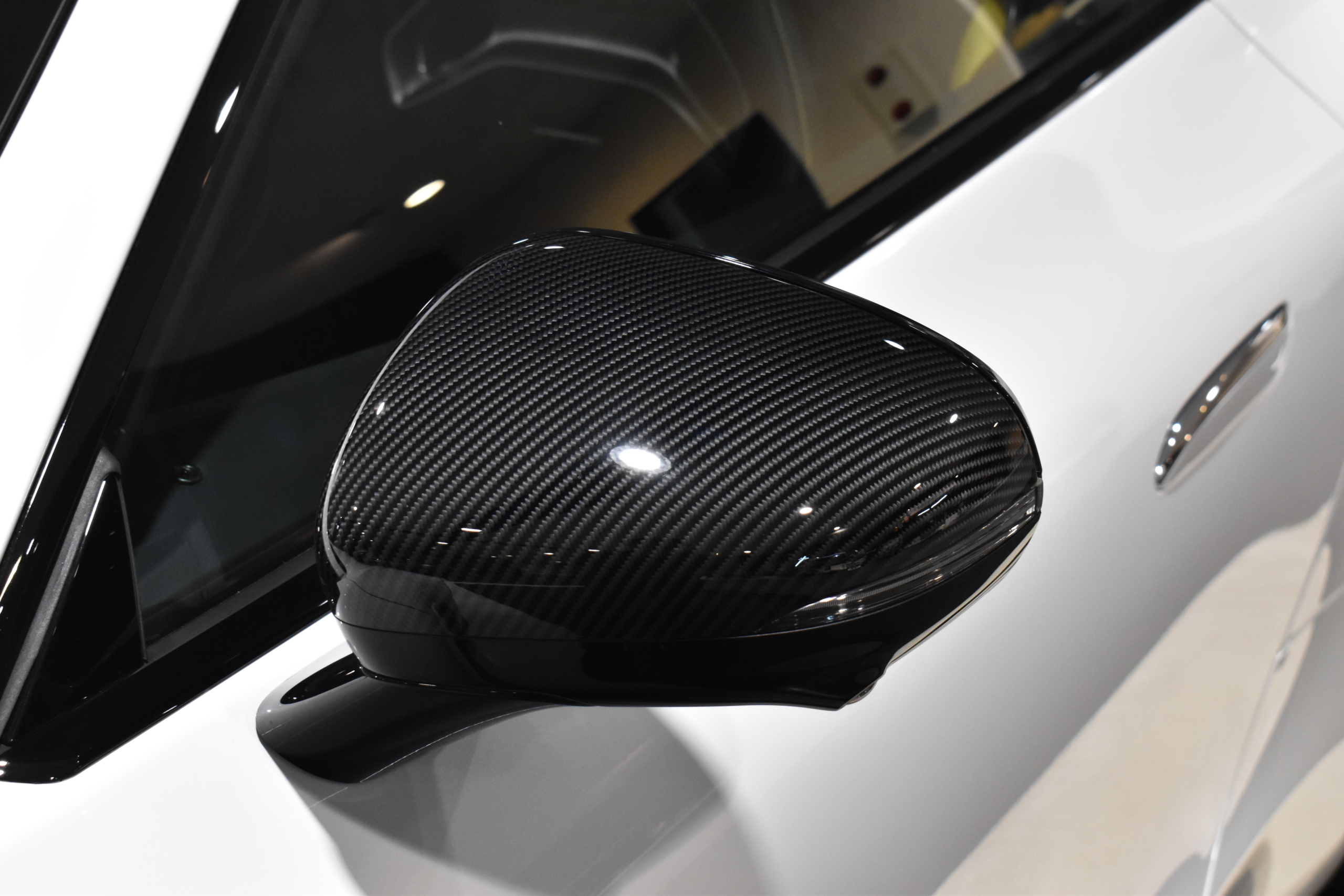 ＡＭＧ　ＧＴ６３　４Ｍ　クーペ　オパリスホワイト　パノラミックルーフ　ブルメスターハイエンドサウンドシステム　可倒式リアシート　AMGパフォーマンスパッケージ　AMGカーボンパッケージ