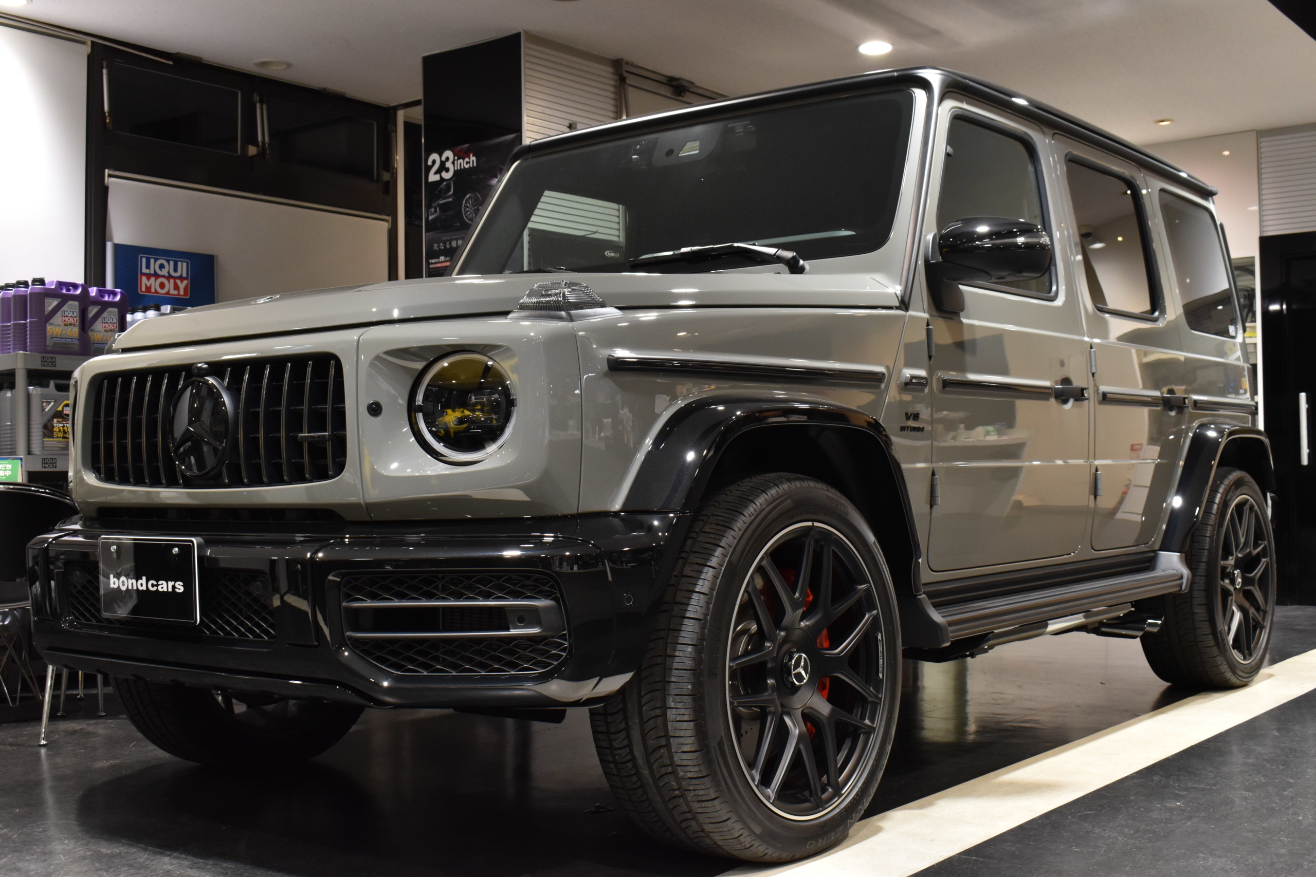 G63 20th　クラッシックグレー 低走行！　電動サイドステップ　各部ブラックアウト　モーションコントロールビーム　アンビエントライト　スペーサー