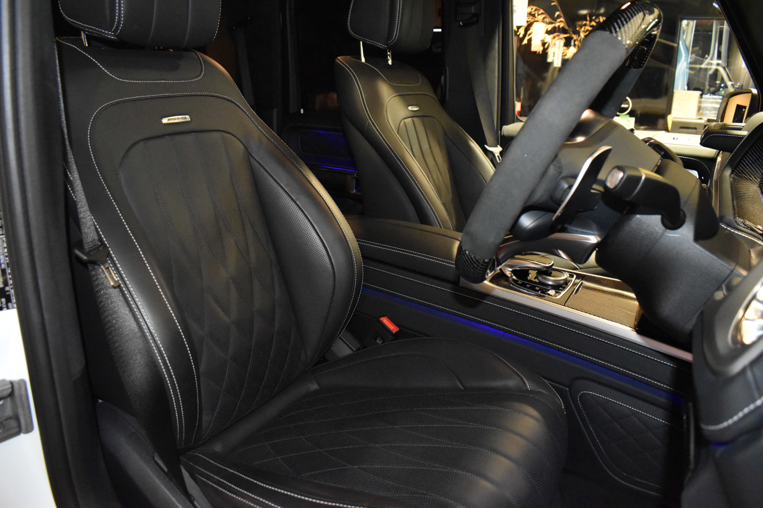 ベンツ　AMG　Gクラス　G63　マグノヒーローエディション　マグノオパリスホワイト　右ハンドル　限定車　ボンド大阪　新規入庫車両