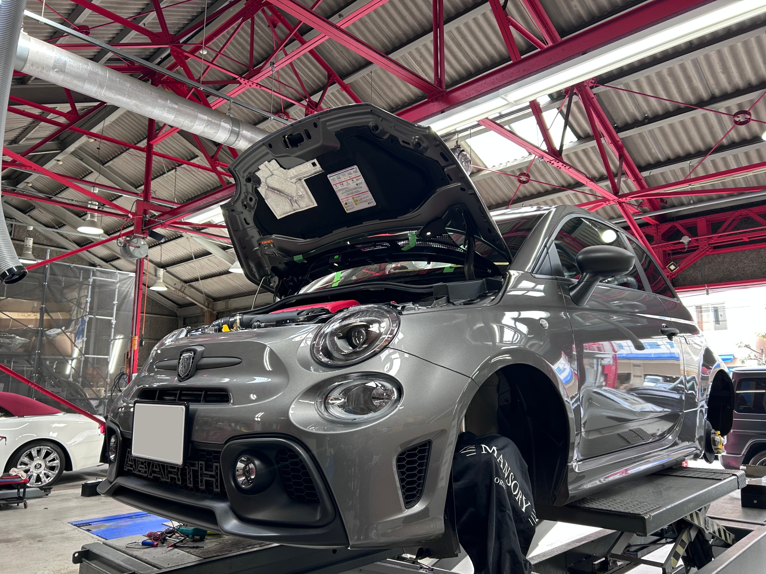アバルト　695　ＫＷ　車高調　カーボン　エアロ　カスタム