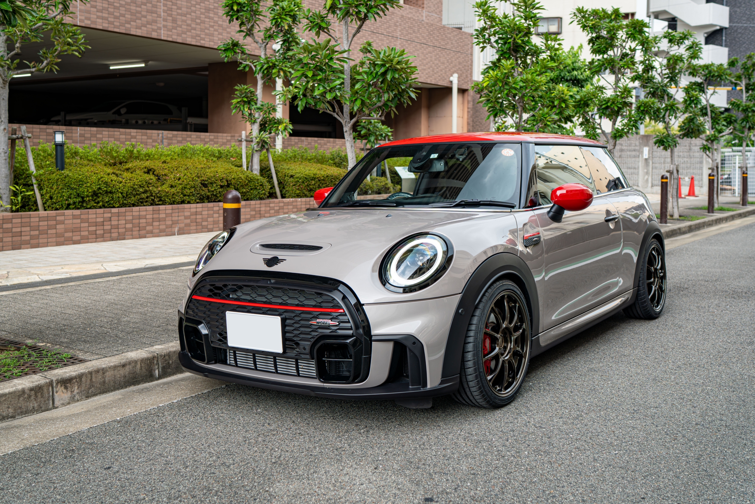 MINI F56 JCW LCI2×RAYS ZE40！！　ボンド大阪