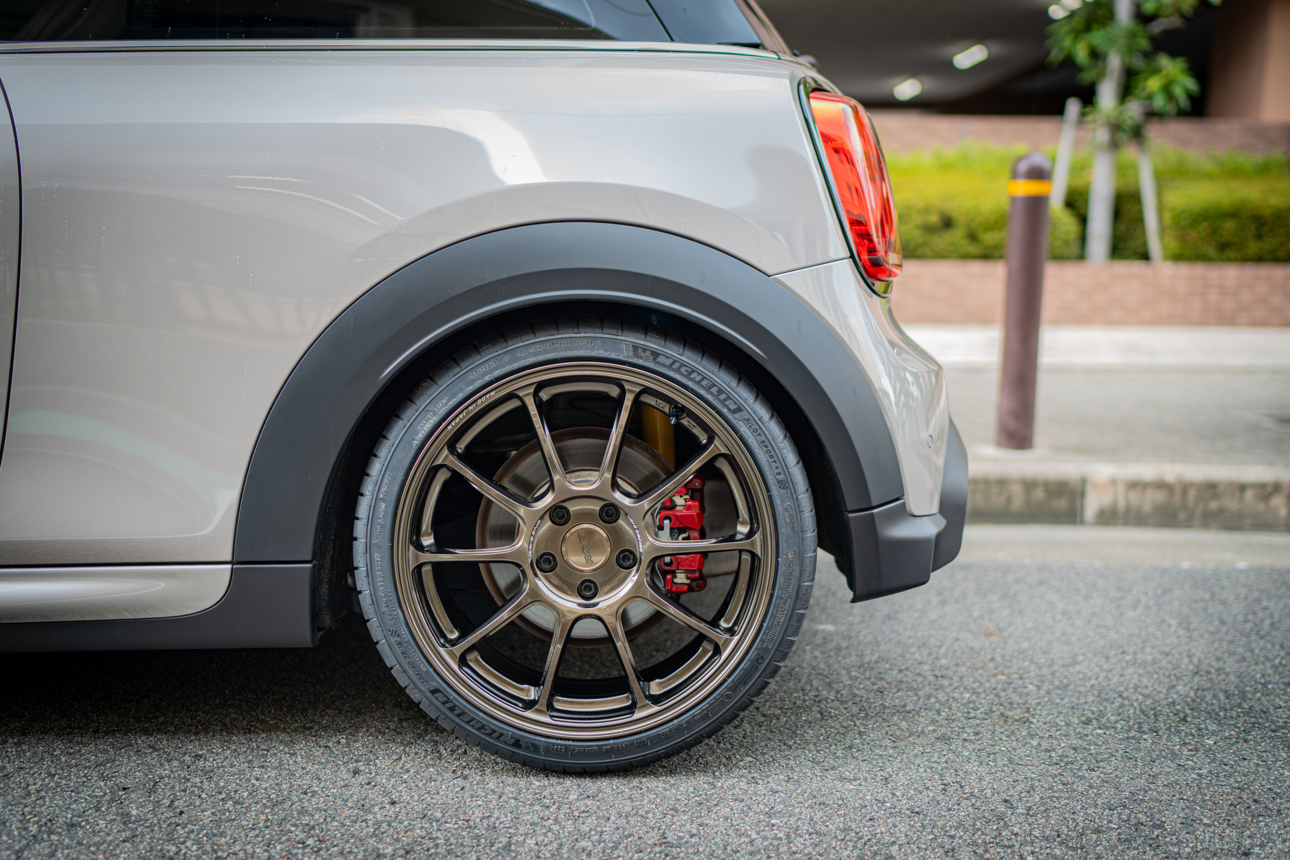 MINI F56 JCW LCI2×RAYS ZE40！！　ボンド大阪