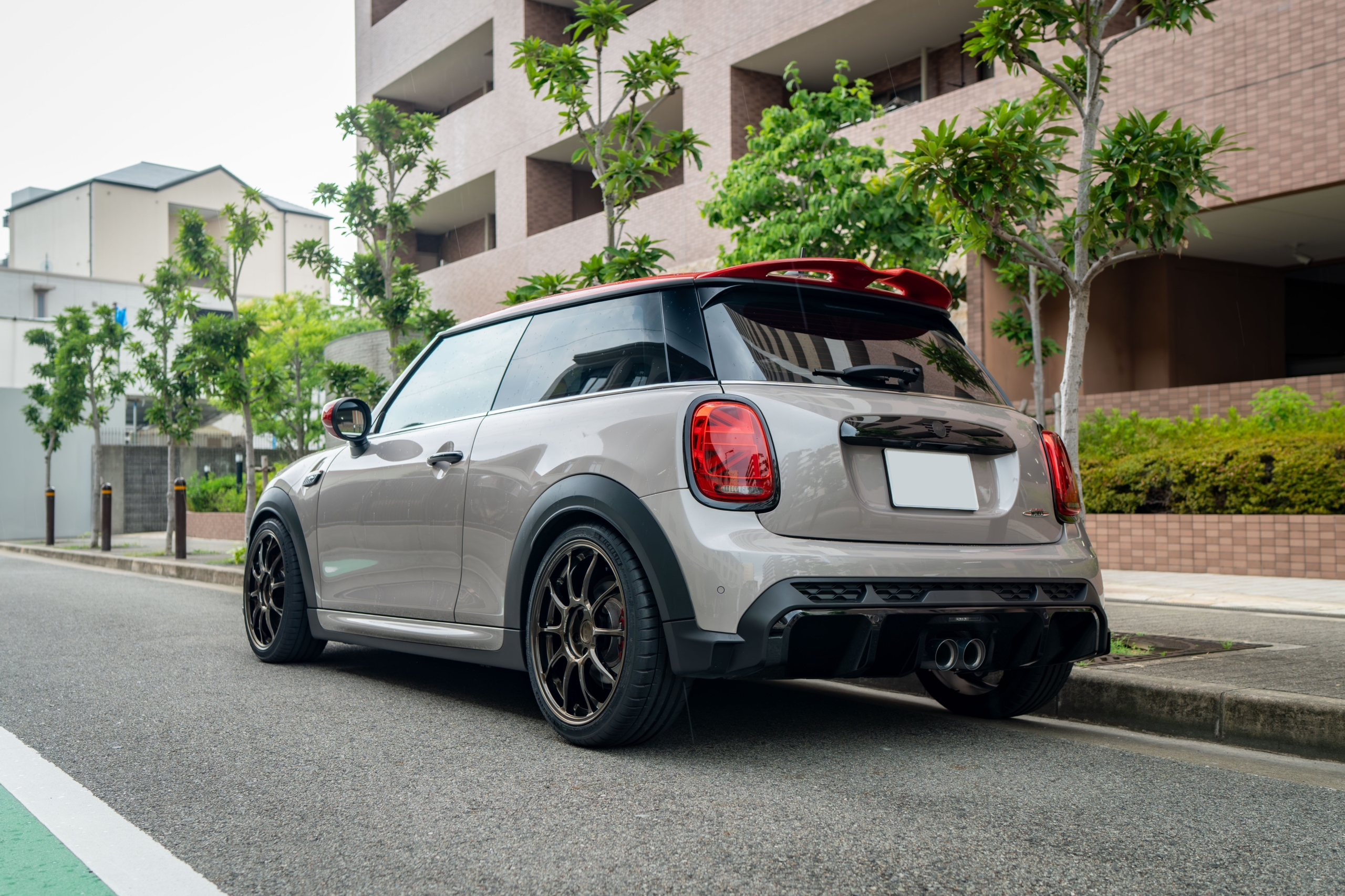MINI F56 JCW LCI2×RAYS ZE40！！　ボンド大阪