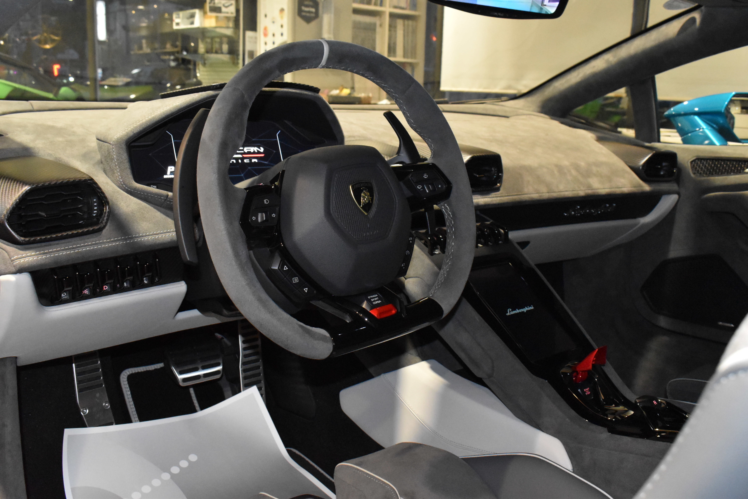 ランボルギーニ ウラカン テクニカ 新着入庫車両 ボンド大阪 ボンドカーズ