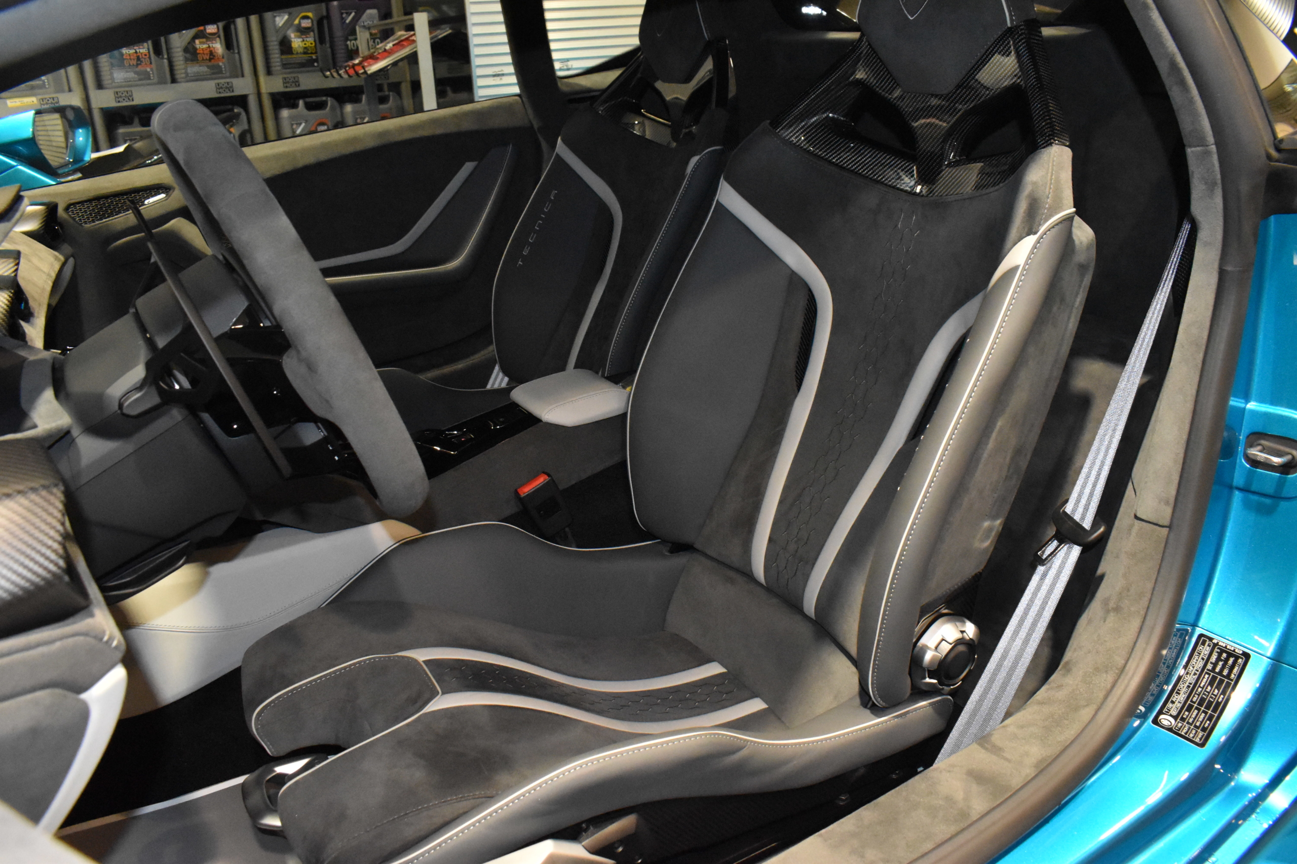 ランボルギーニ ウラカン テクニカ 新着入庫車両 ボンド大阪 ボンドカーズ