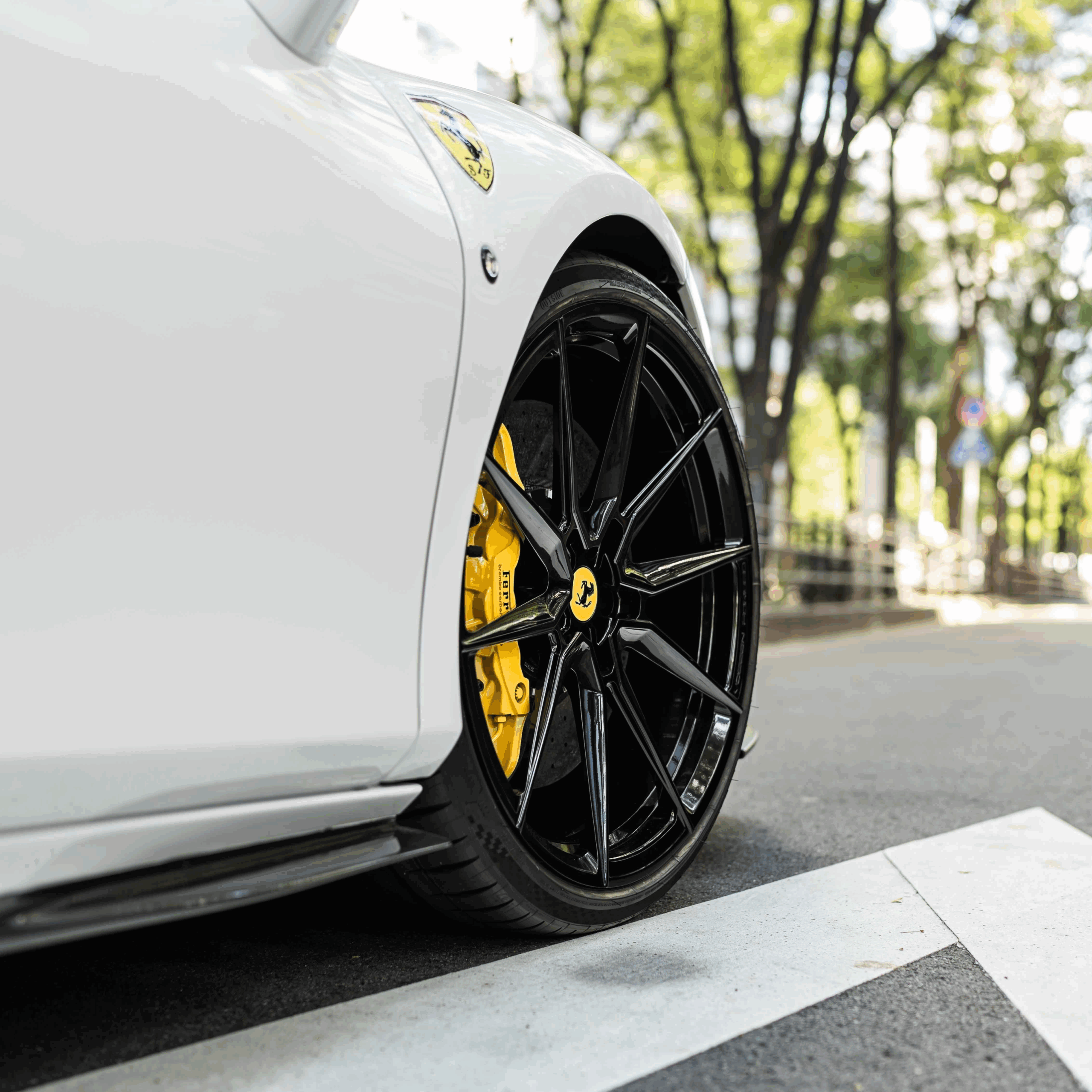 フェラーリF8 VOSSEN 鍛造ホイール ラッピング カスタム