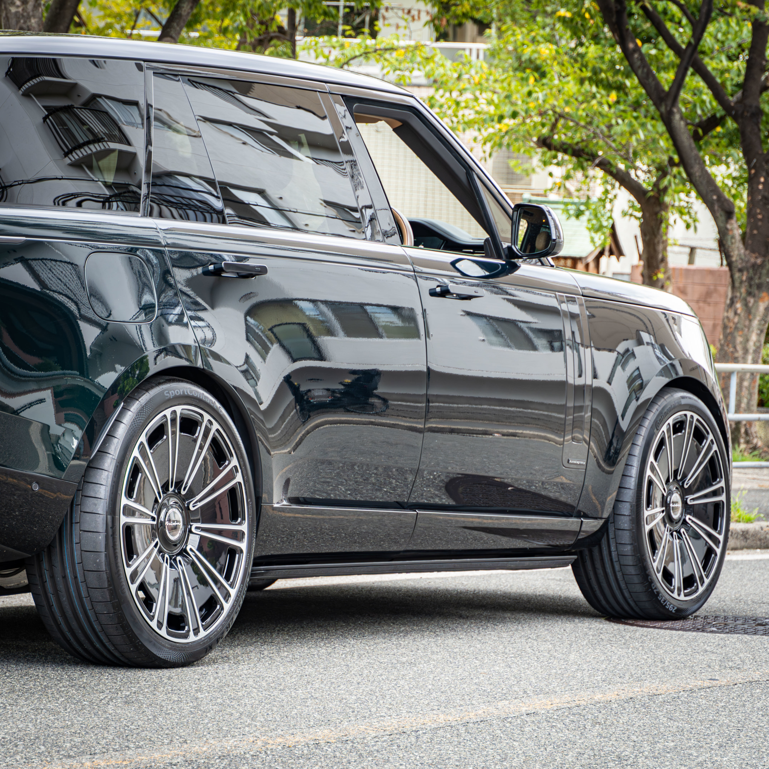 LAND ROVER RANGE ROVER AUTOBIOGRAPHY×Brixton Forged ボンド大阪