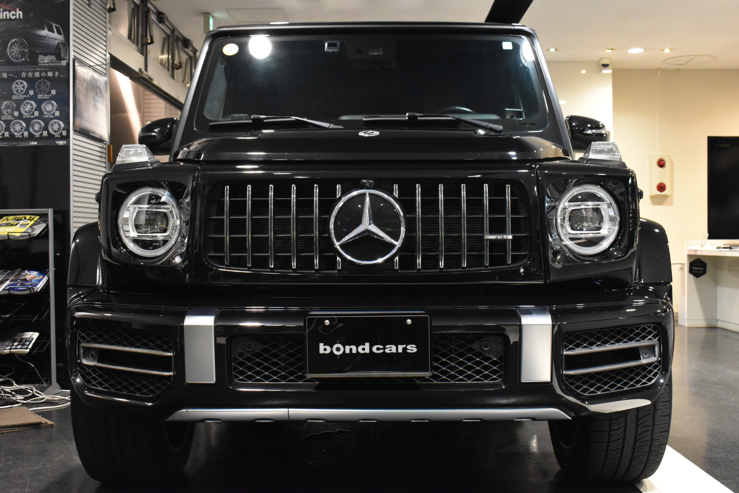 ディーラー車 ワンオーナー 左ハンドル 赤革シート G manufakturプログラムプラス オブシディアンブラック シートヒータープラス/ベンチレーション レーダー&ドラレコ