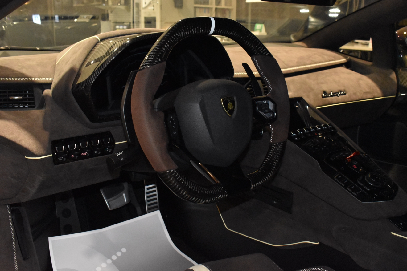 ランボルギーニ　アヴェンタドール　SVJ　世界限定車　V12　アドペルソナム　HRE　カスタム多数　ボンド大阪　ボンドカーズ　ボンドグループ