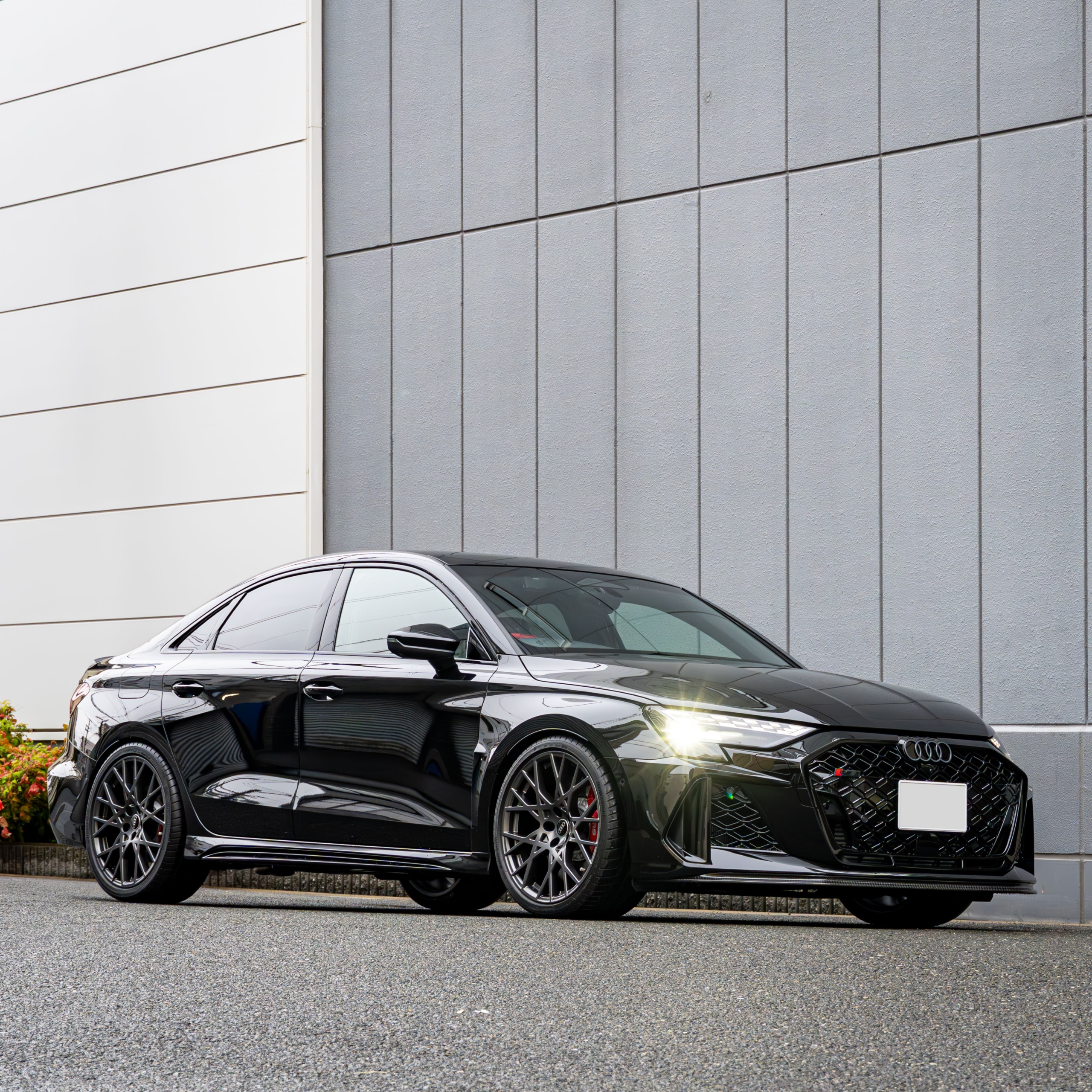 AUDI RS3 8Y 後期 sedan×KW HAS・スペーサー・add Performance・STEK・煌コーティング・カーボンパーツetc. ボンド大阪