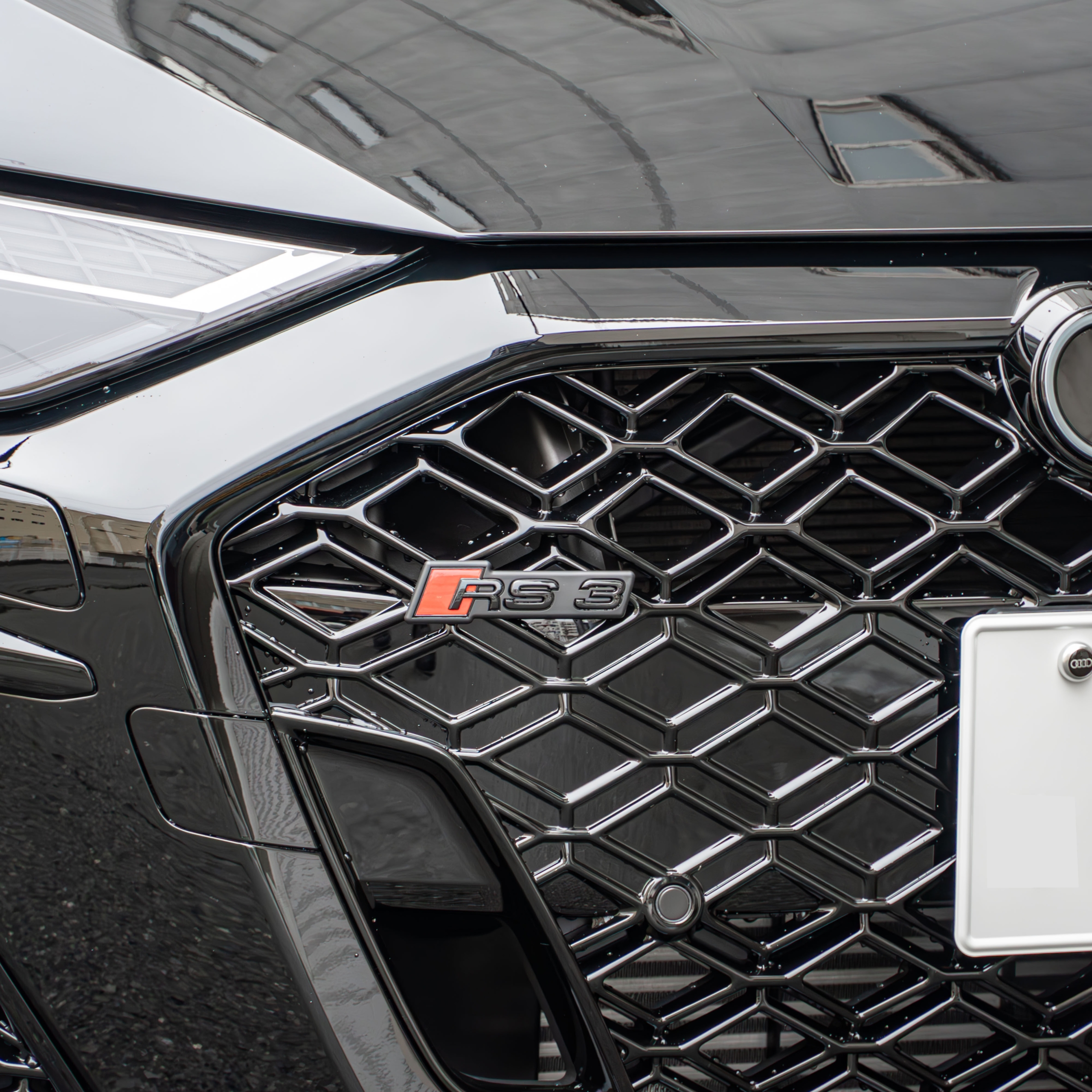 AUDI RS3 8Y 後期 sedan×KW HAS・スペーサー・add Performance・STEK・煌コーティング・カーボンパーツetc. ボンド大阪