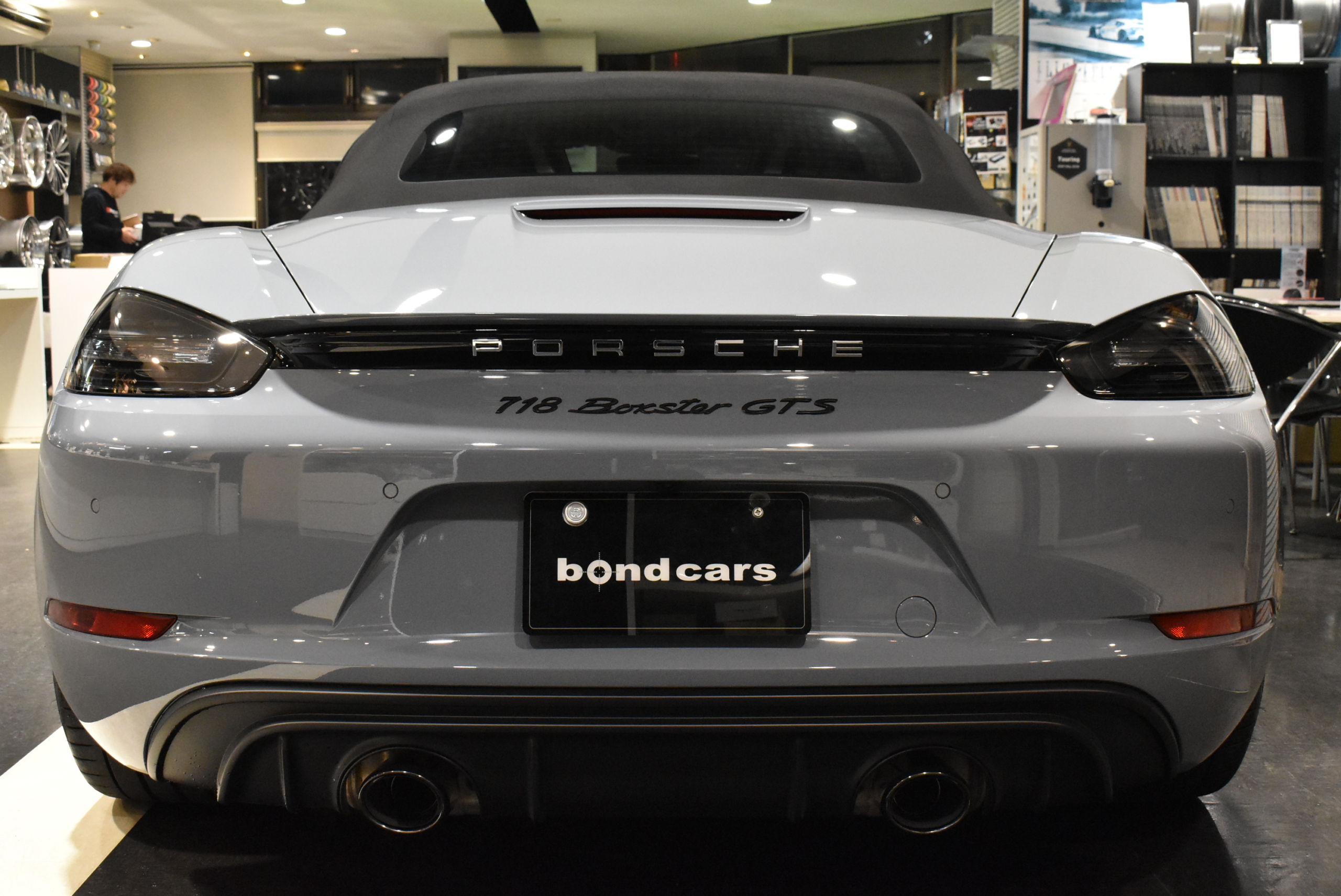 718 Boxster GTS4.0 アークティックグレー 右H スポクロ スポエグ ACC PDLS+LEDヘッドライト カーボンインテリアPKG Race-Tex インテリアレザーアイテム シートベンチレーション