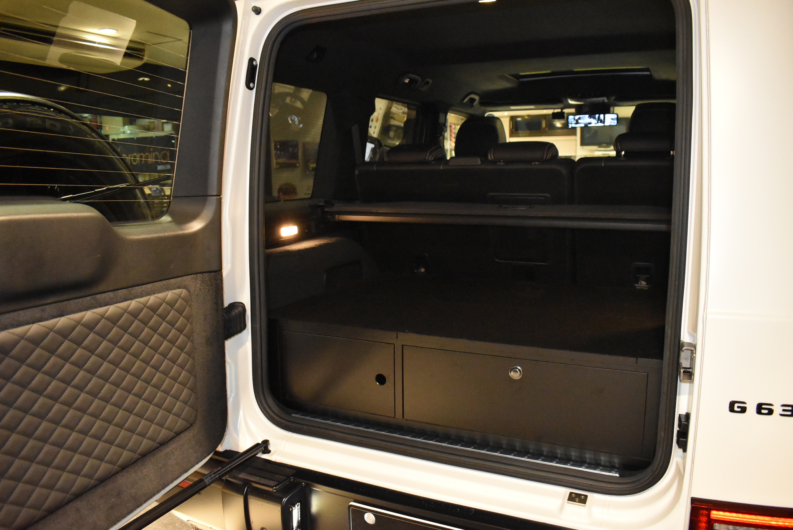 G63 Magno Hero Edition 右H マグノオパリスホワイト 電動サイドステップ スマートキ― ラゲッジフラットスペース デジタルインナーミラー レーダー