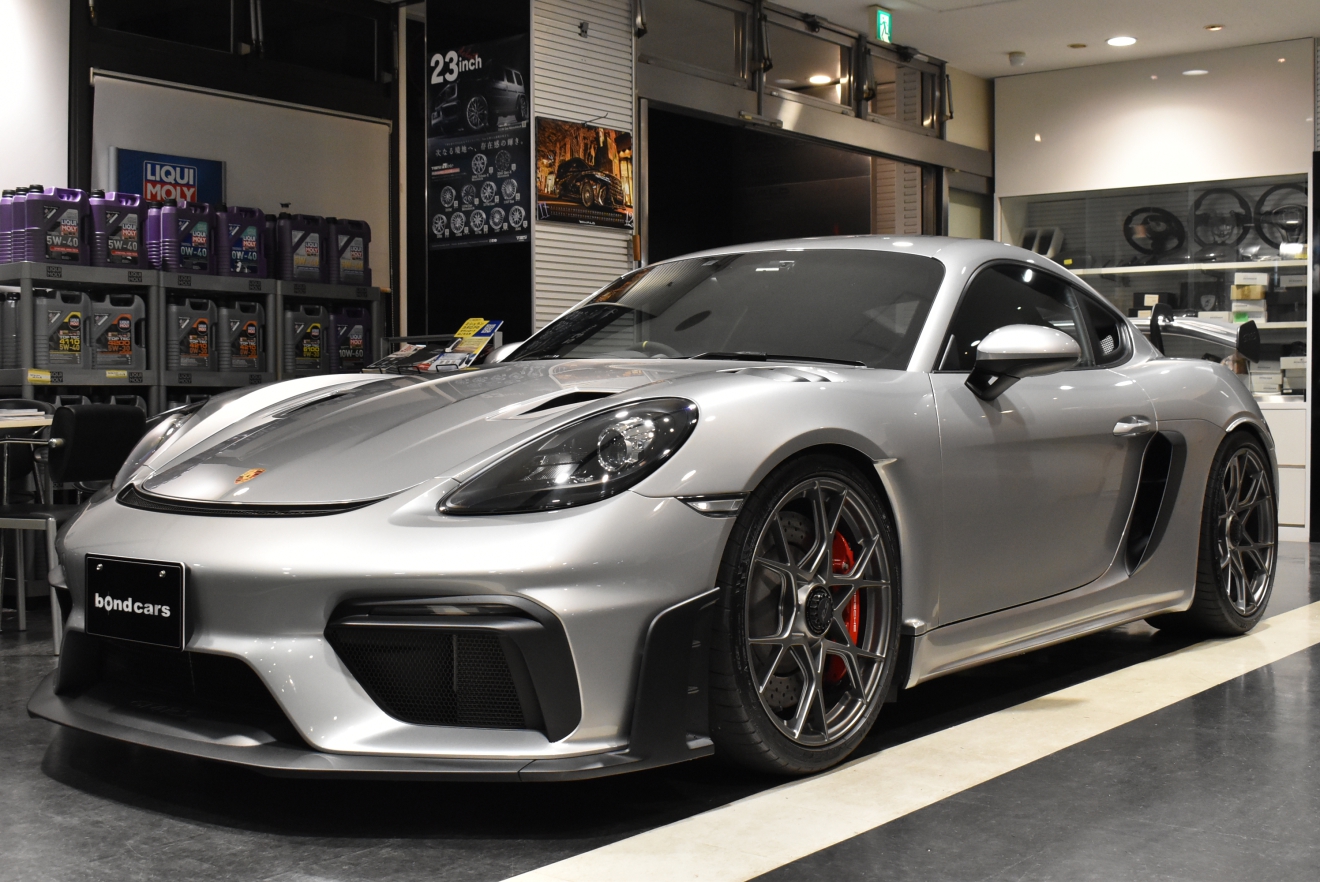 ポルシェ　Porsche　ケイマン　GT4RS　スポーツパッケージ　GTシルバー　新着入庫車両　ボンド大阪　ボンドカーズ　ボンドグルプ
