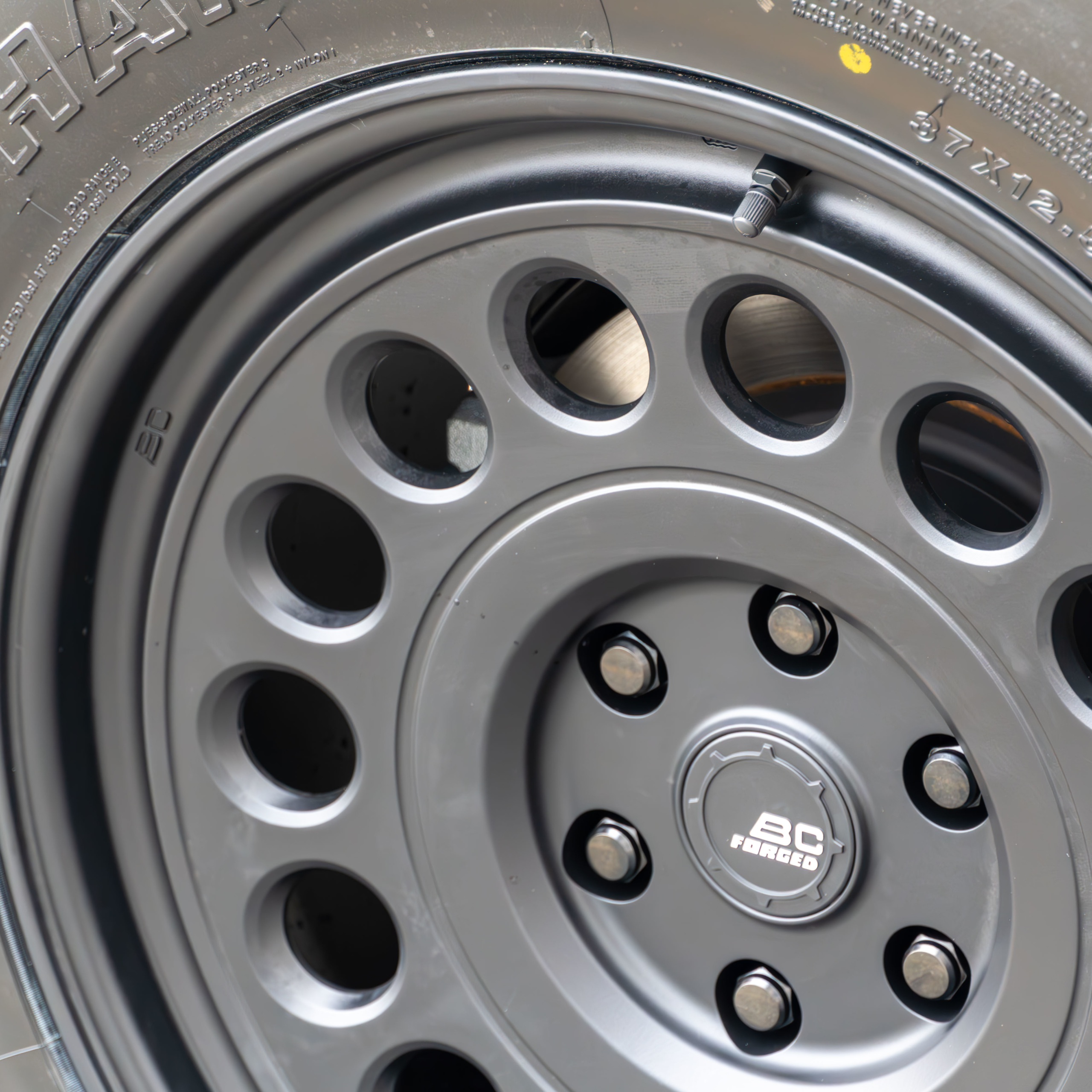 トヨタ ランクル250×BC Forged・YOKOHAMAタイヤ・ROUGH COUNTRY・JAOS　ボンド大阪