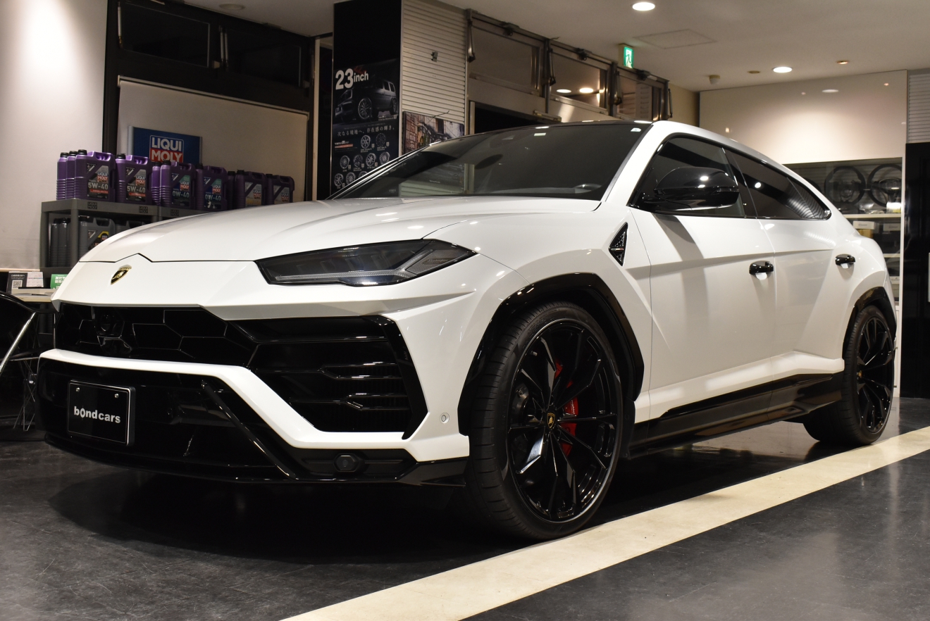 ランボルギーニ　ウルス　ベースグレード　左ハンドル　NEWPRICE車両　V8　bond大阪　ボンドカーズ　ボンドグループ