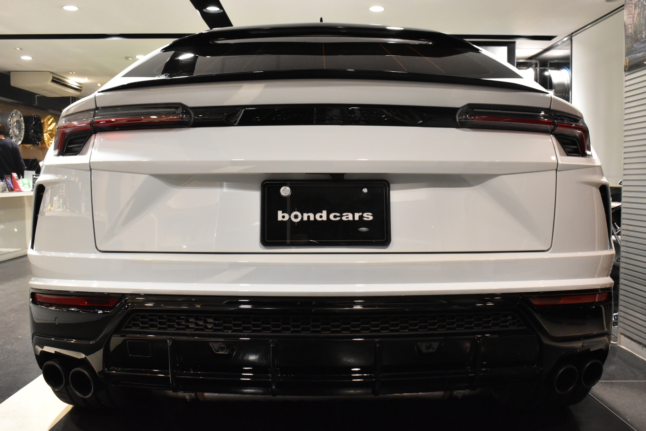 ランボルギーニ　ウルス　ベースグレード　左ハンドル　NEWPRICE車両　V8　bond大阪　ボンドカーズ　ボンドグループ
