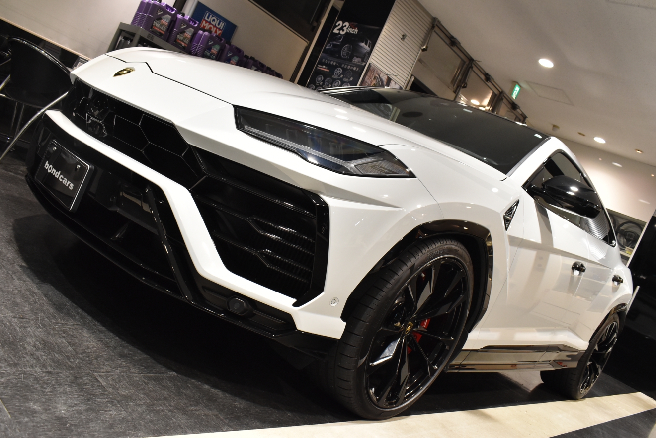 ランボルギーニ　ウルス　ベースグレード　左ハンドル　NEWPRICE車両　V8　bond大阪　ボンドカーズ　ボンドグループ