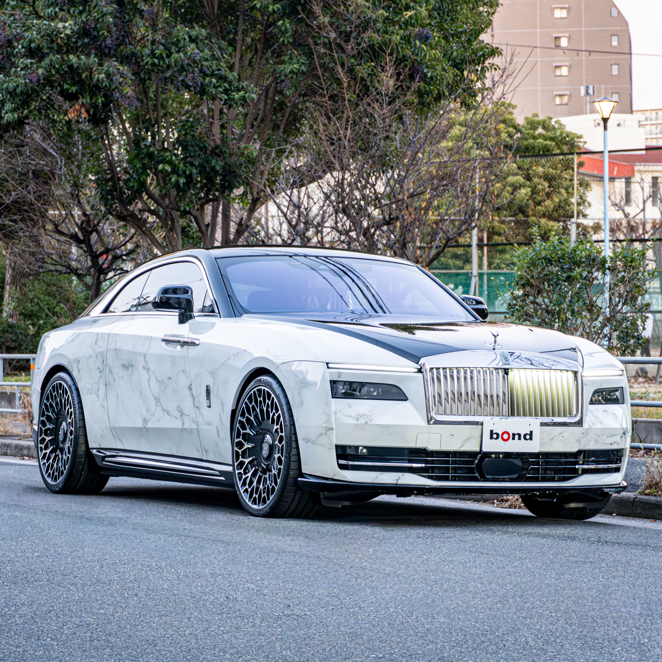 Rolls-Royce Spectre×Brixton Forged!! ボンド大阪
