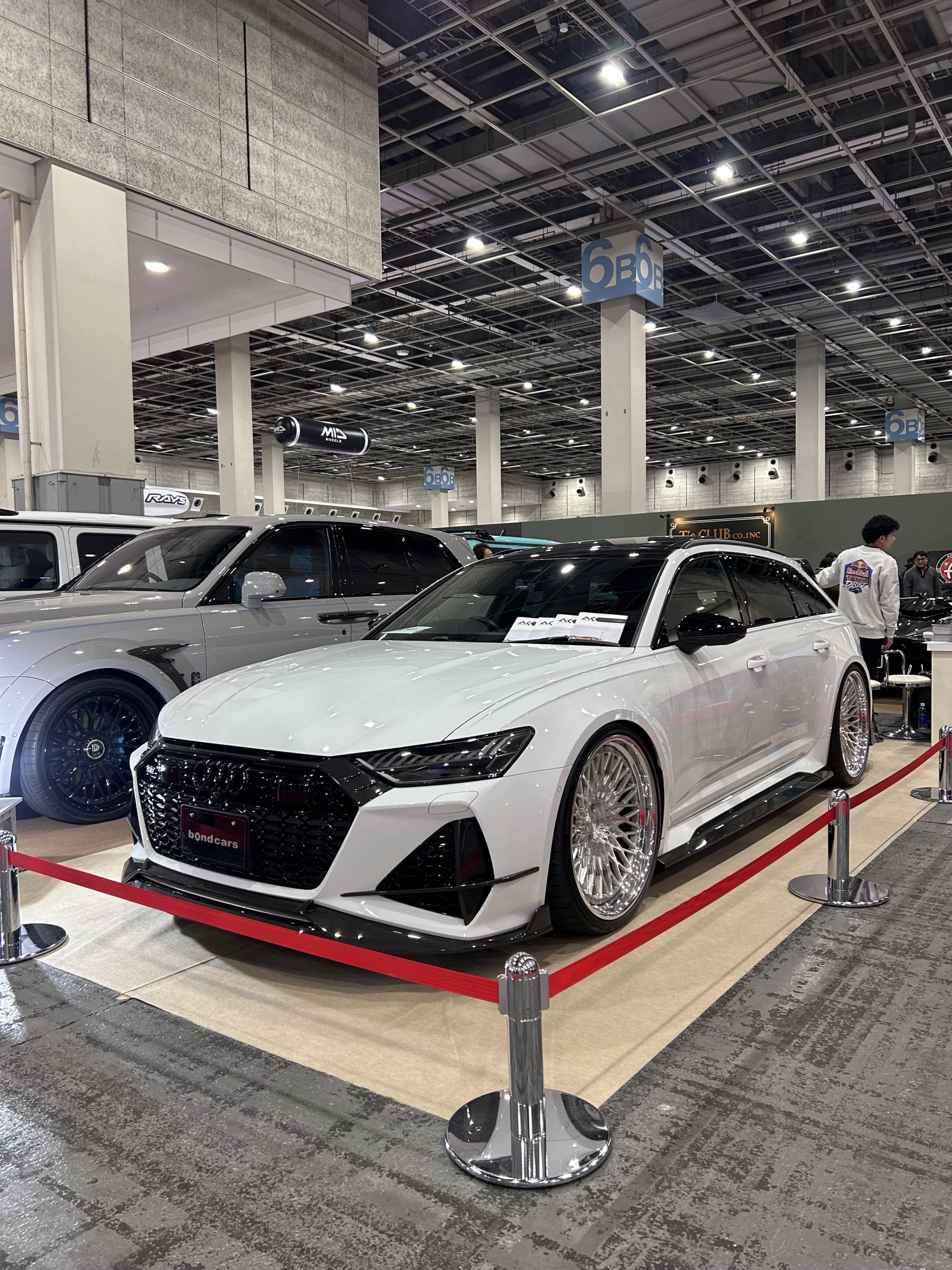 大阪オートメッセ アウディ RS6