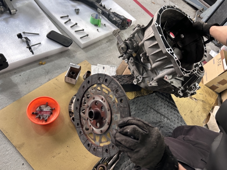 ミニ R56 R59 ARUGOS クラッチ交換 レリーズフォーク破損