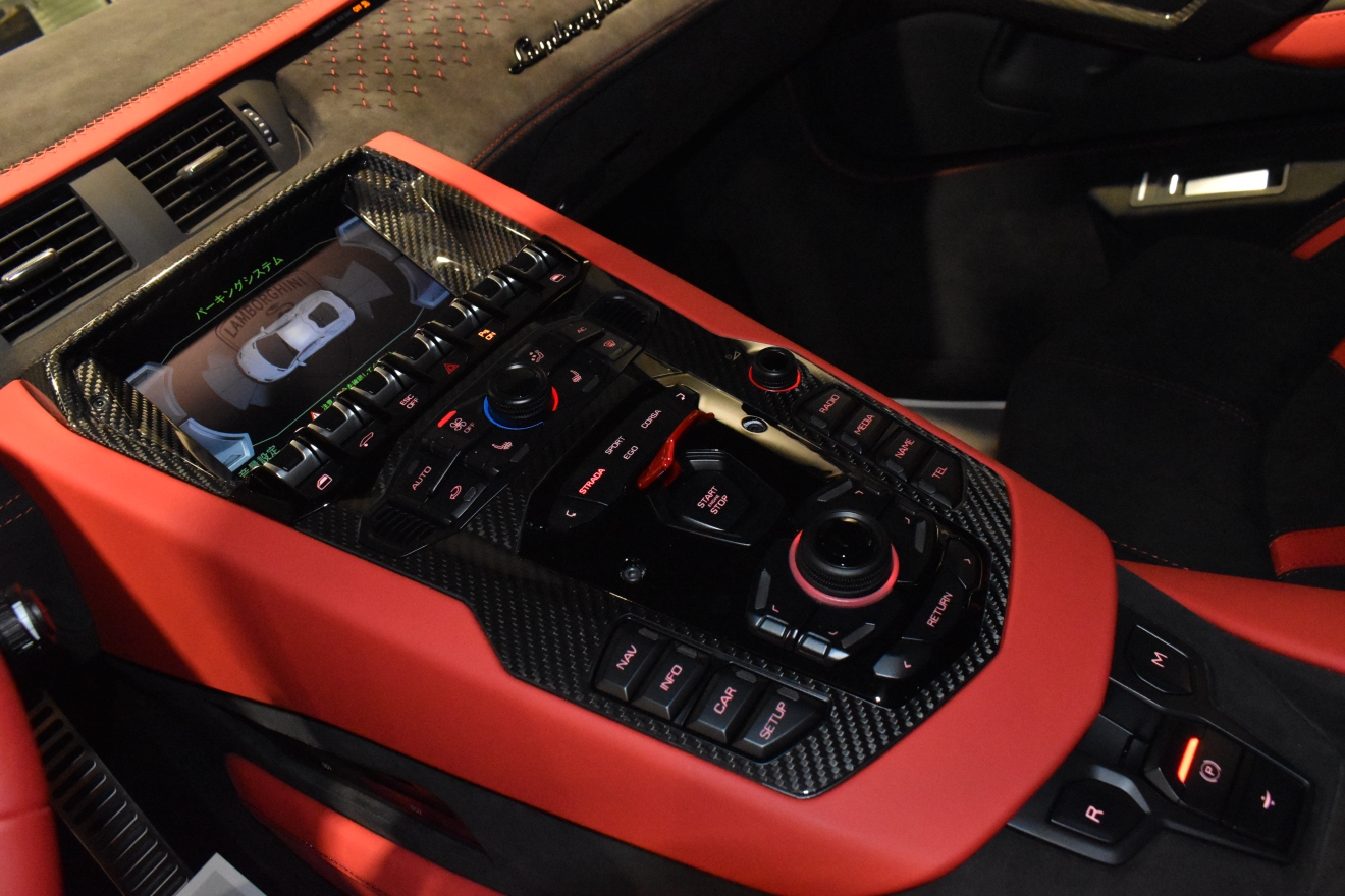 ランボルギーニ　アヴェンタドール　ウルティメ　世界限定350台　V12　LP780-4　ボンド大阪　ボンドカーズ　ボンドグループ