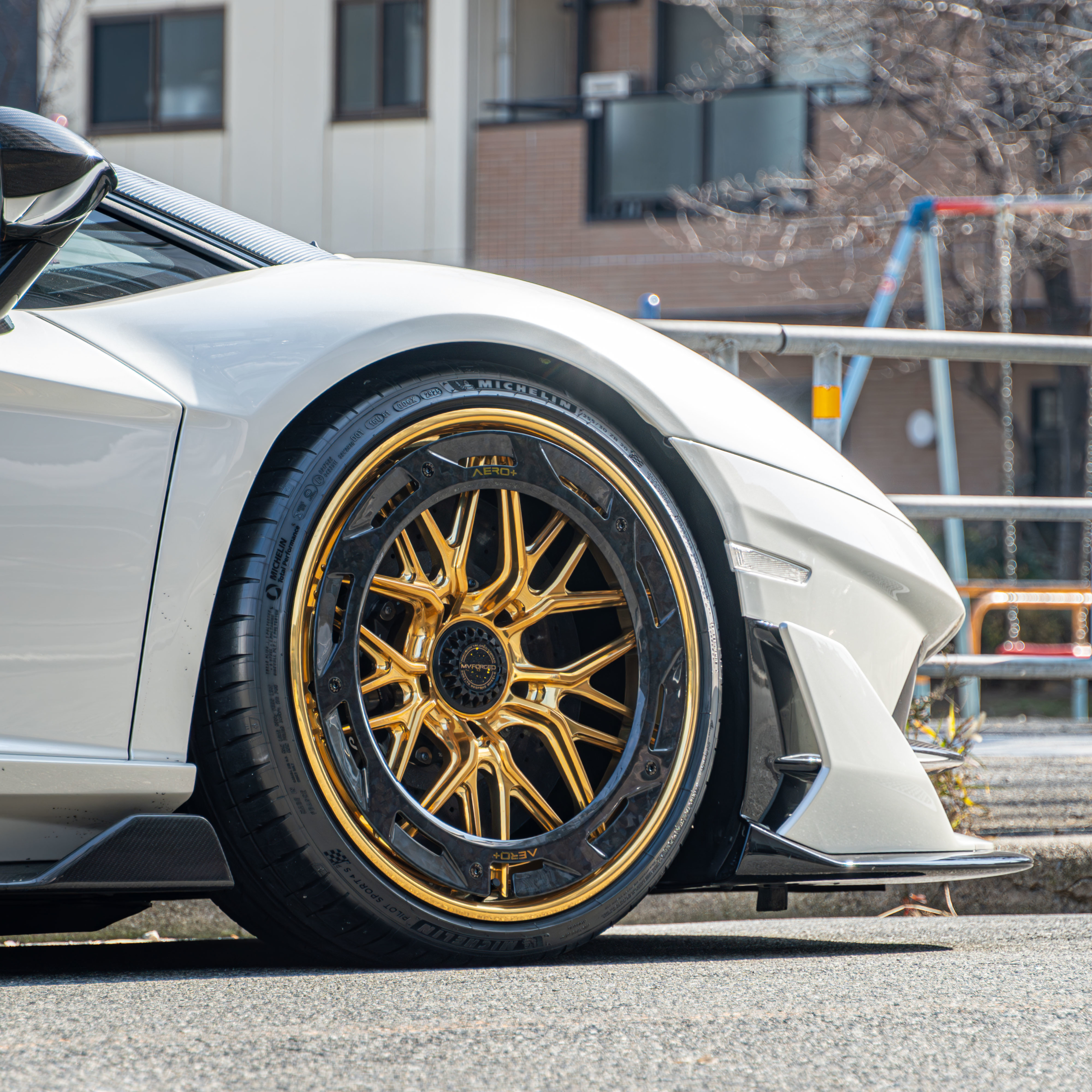 Lamborghini Aventador SVJ Roadster×MV Forged wheels AR-220R ボンド大阪