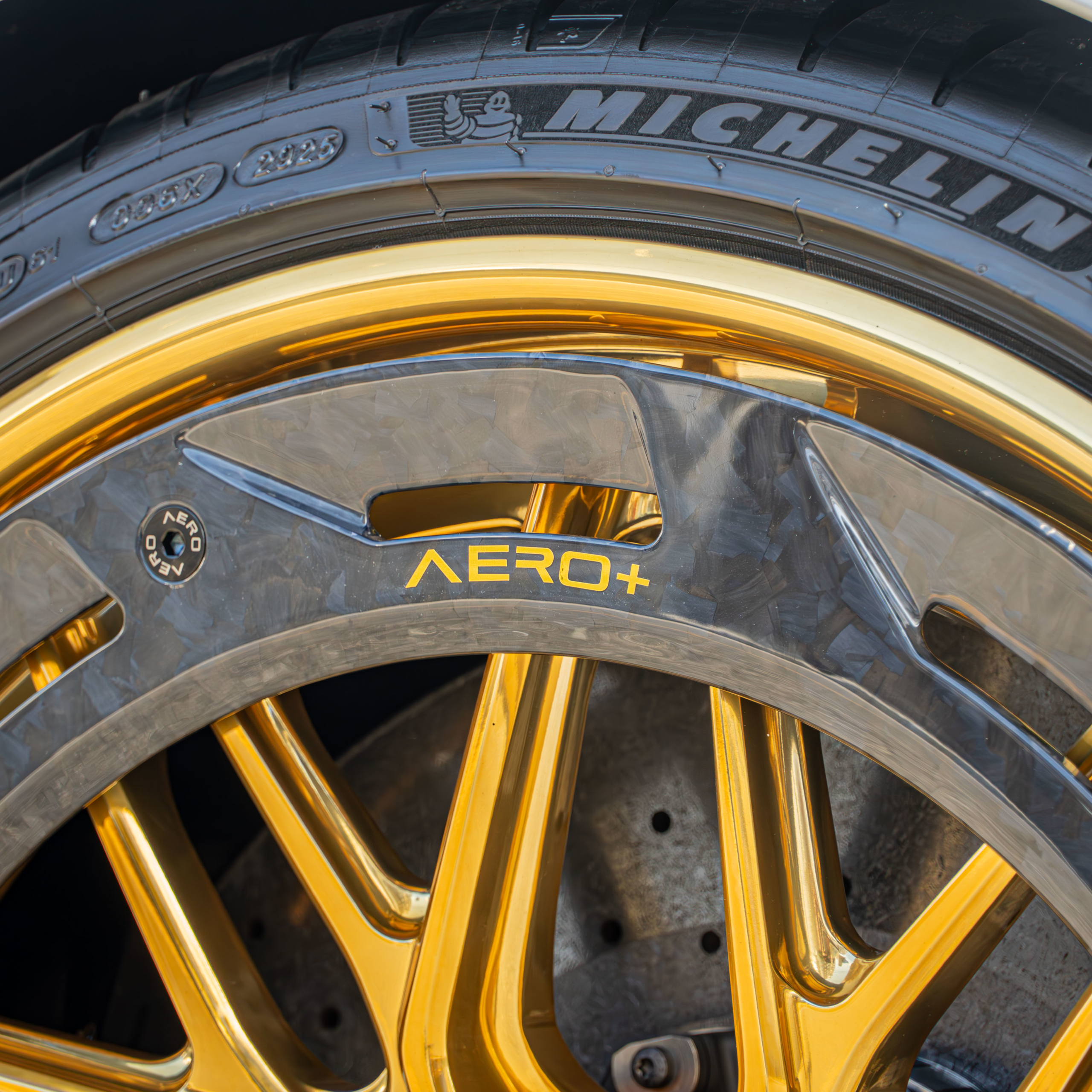 Lamborghini Aventador SVJ Roadster×MV Forged wheels AR-220R ボンド大阪