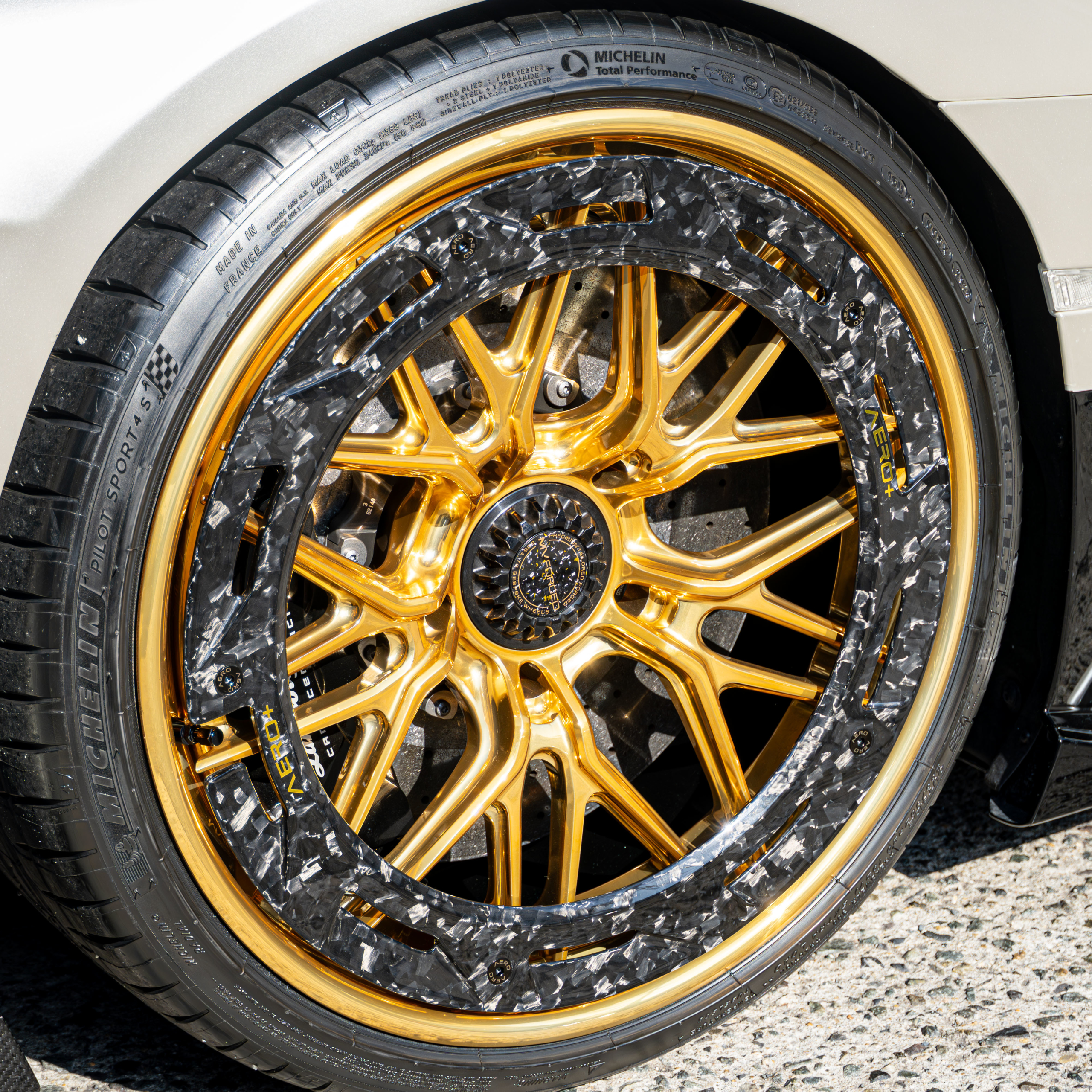 Lamborghini Aventador SVJ Roadster×MV Forged wheels AR-220R ボンド大阪